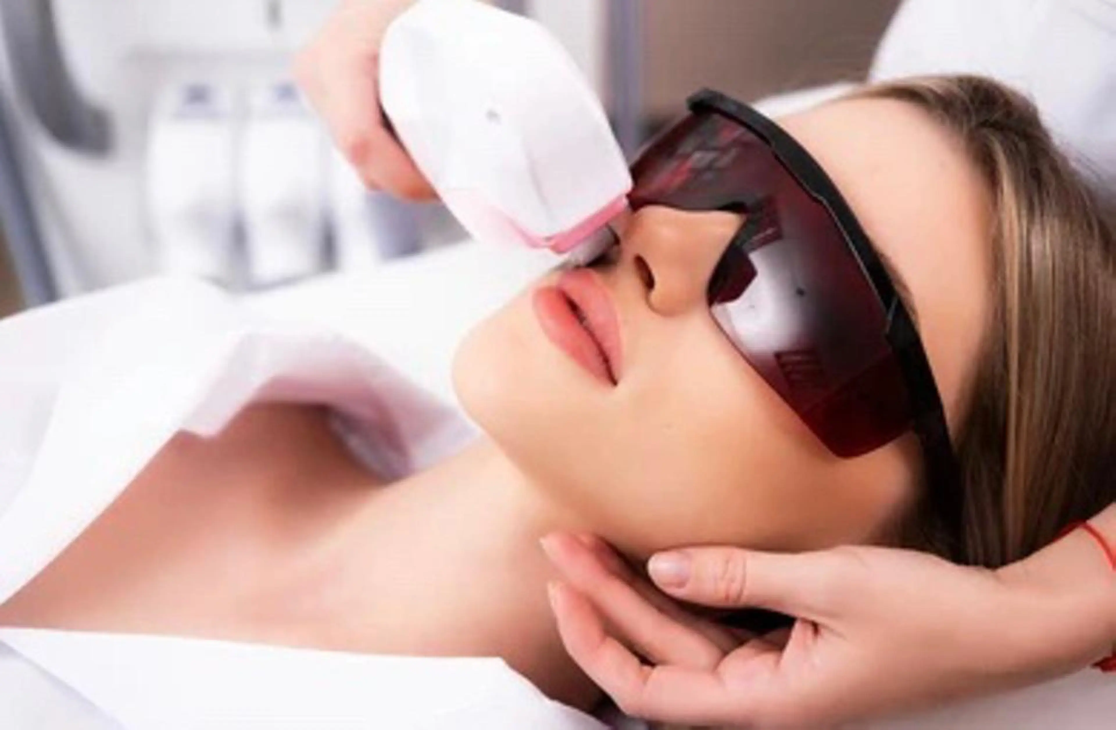 ぷるぷる✨お顔脱毛！プレミアムパック付きの写真