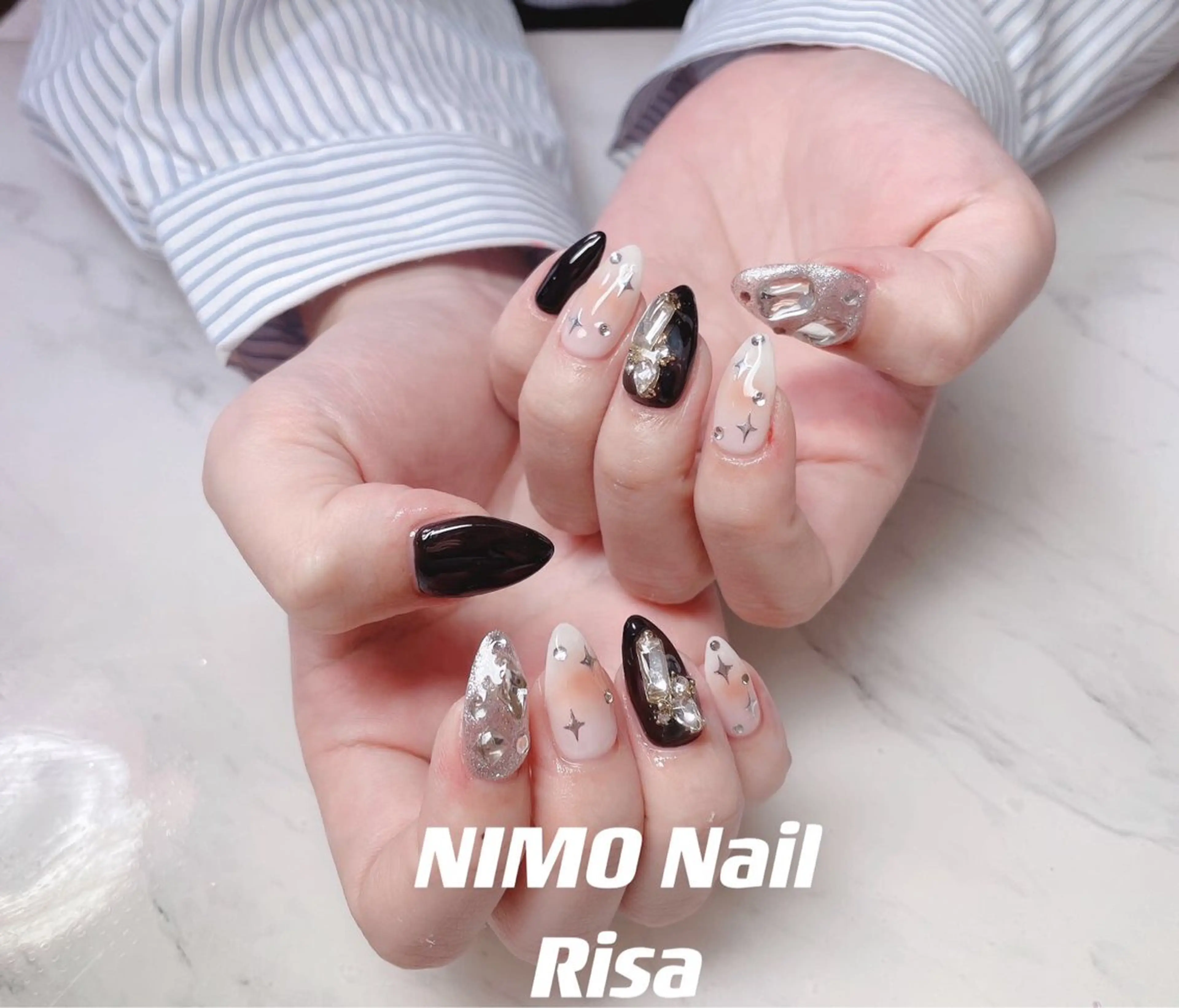 ネイル ハンドネイル RI SA☀️ リサのネイルデザイン