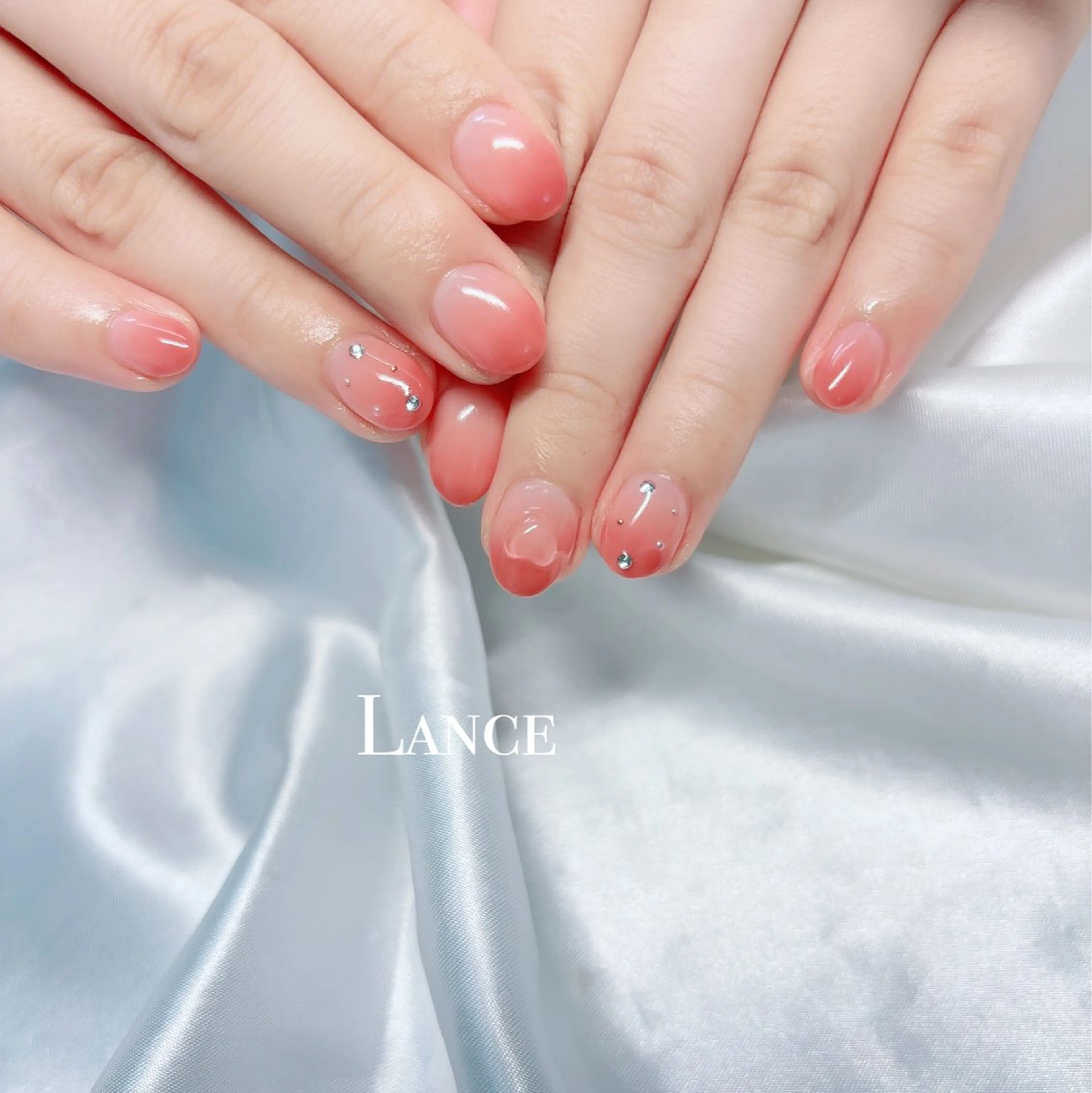 ネイル オーロラネイル フットネイル フレンチネイル キラキラネイル 韓国ネイル ハンドネイル Lance nailのネイルデザイン