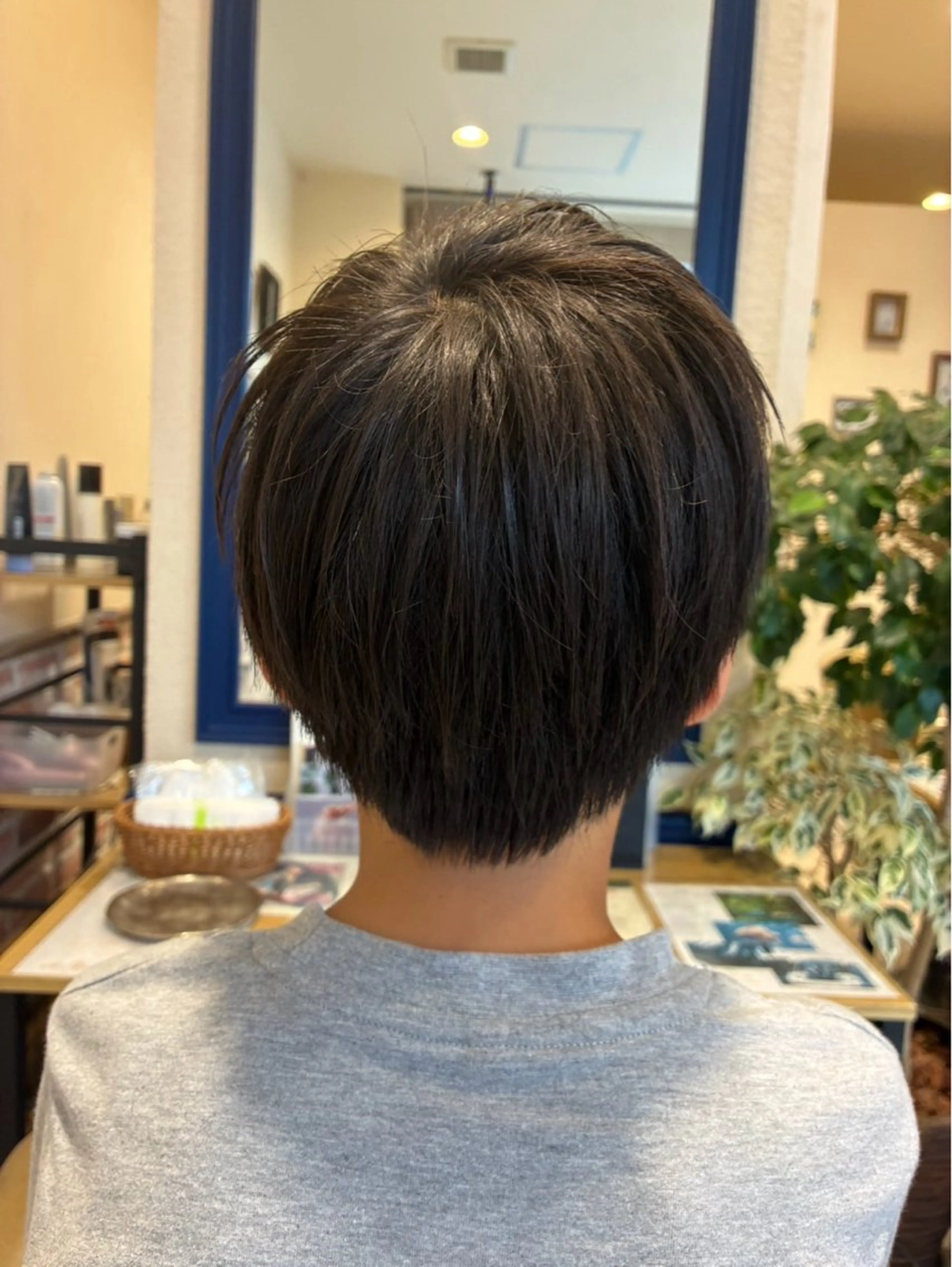 男性カットの写真