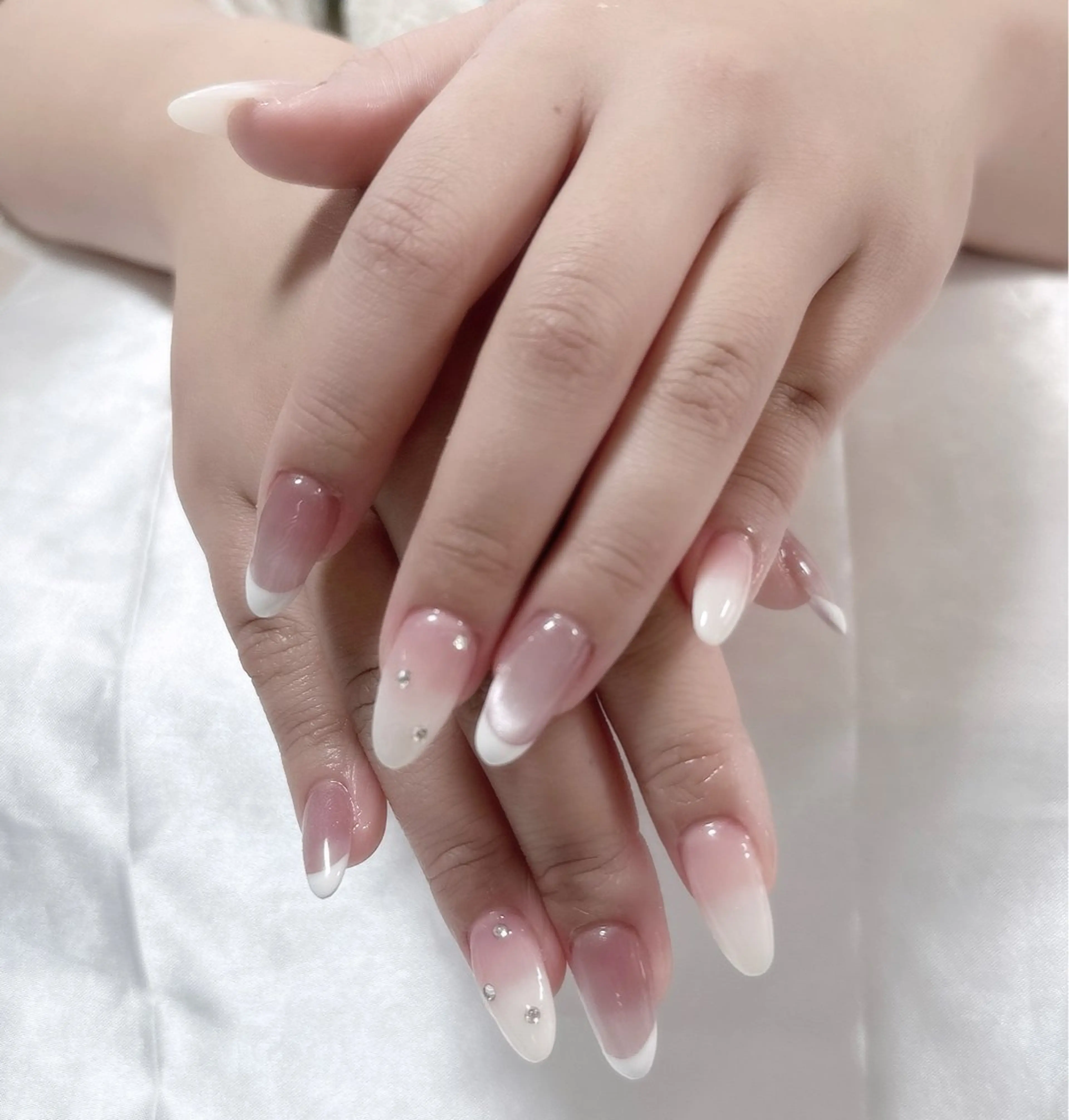 ネイル フットネイル ジェルネイル 韓国ネイル マグネットネイル 持ち込み ハンドネイル Akiko ネイルサロン所属・AKIKO ネイルサロンのネイルデザイン