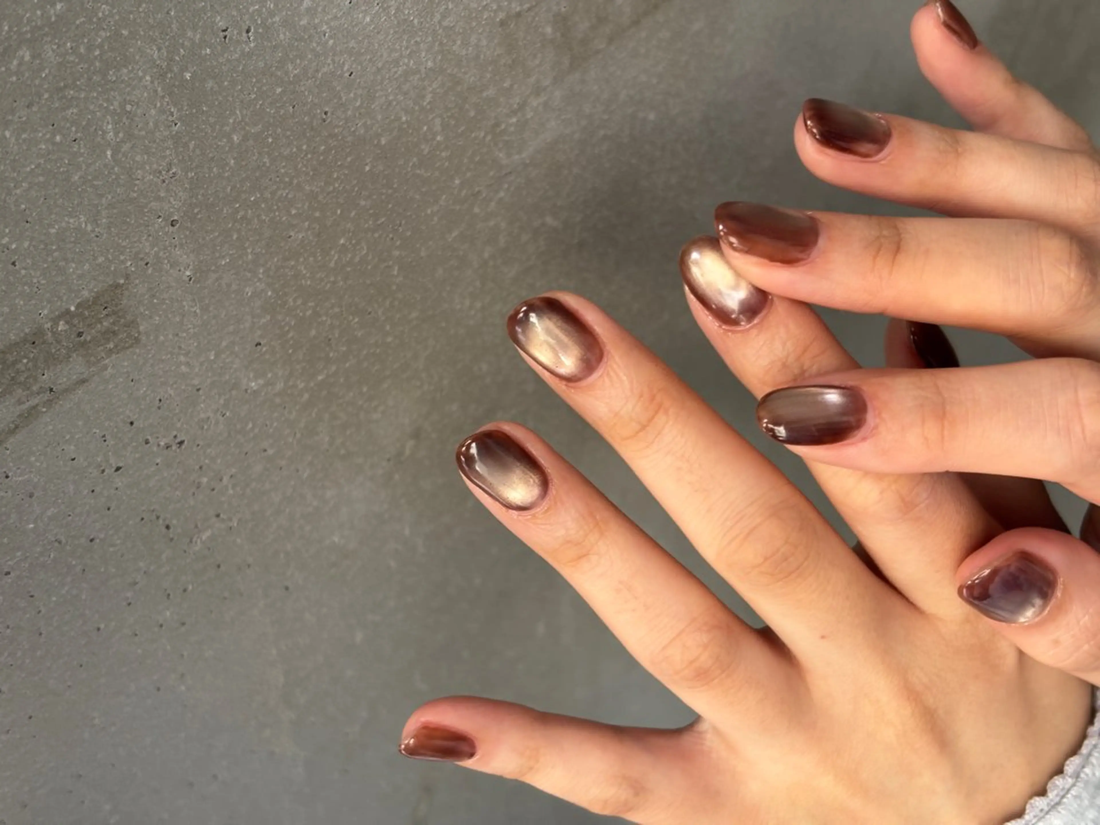 ネイル クリアネイル ラメ(グリッター) マグネットネイル ニュアンスネイル ショートネイル ハンドネイル nailist SAYAのネイルデザイン