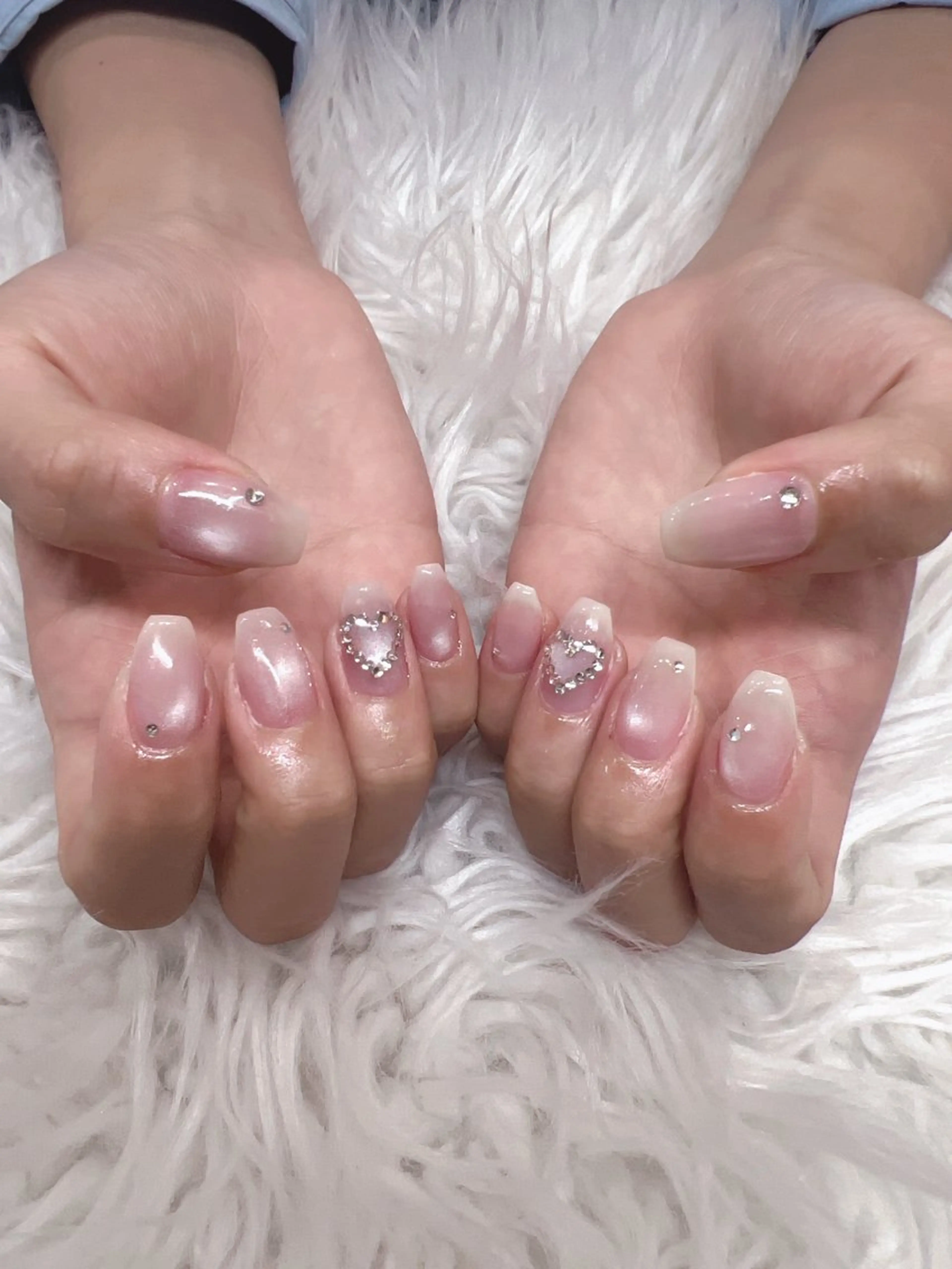 ネイル ハンドネイル &ME シシのネイルデザイン