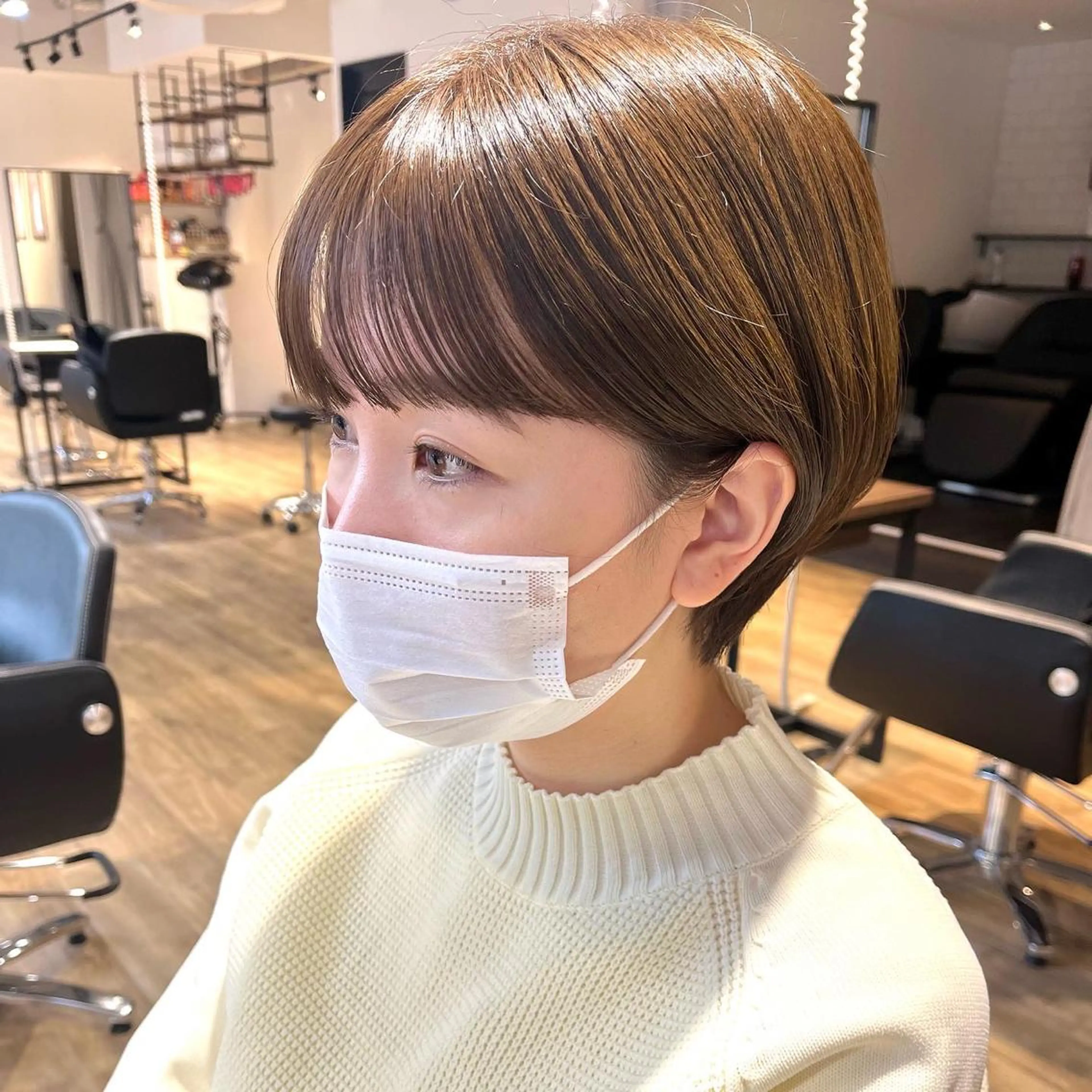 ショート カラー ✨艶髪✨ 奈須晴香のヘアスタイル