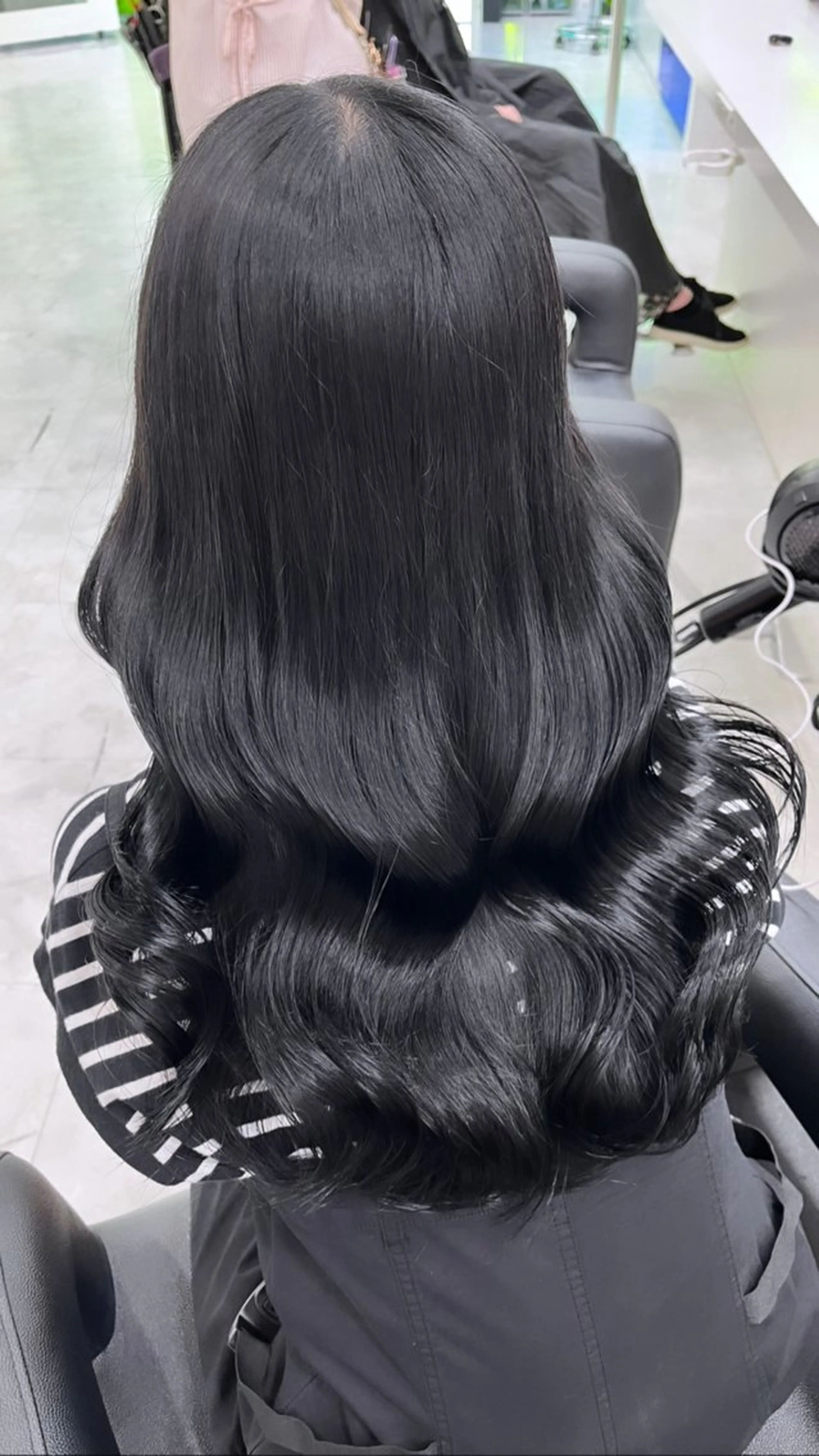 ロング カラー 黒髪 ブルーカラー ブルーブラック 髪質改善 トリートメント ブリーチなし特化 美容師💖SAE💖のヘアスタイル