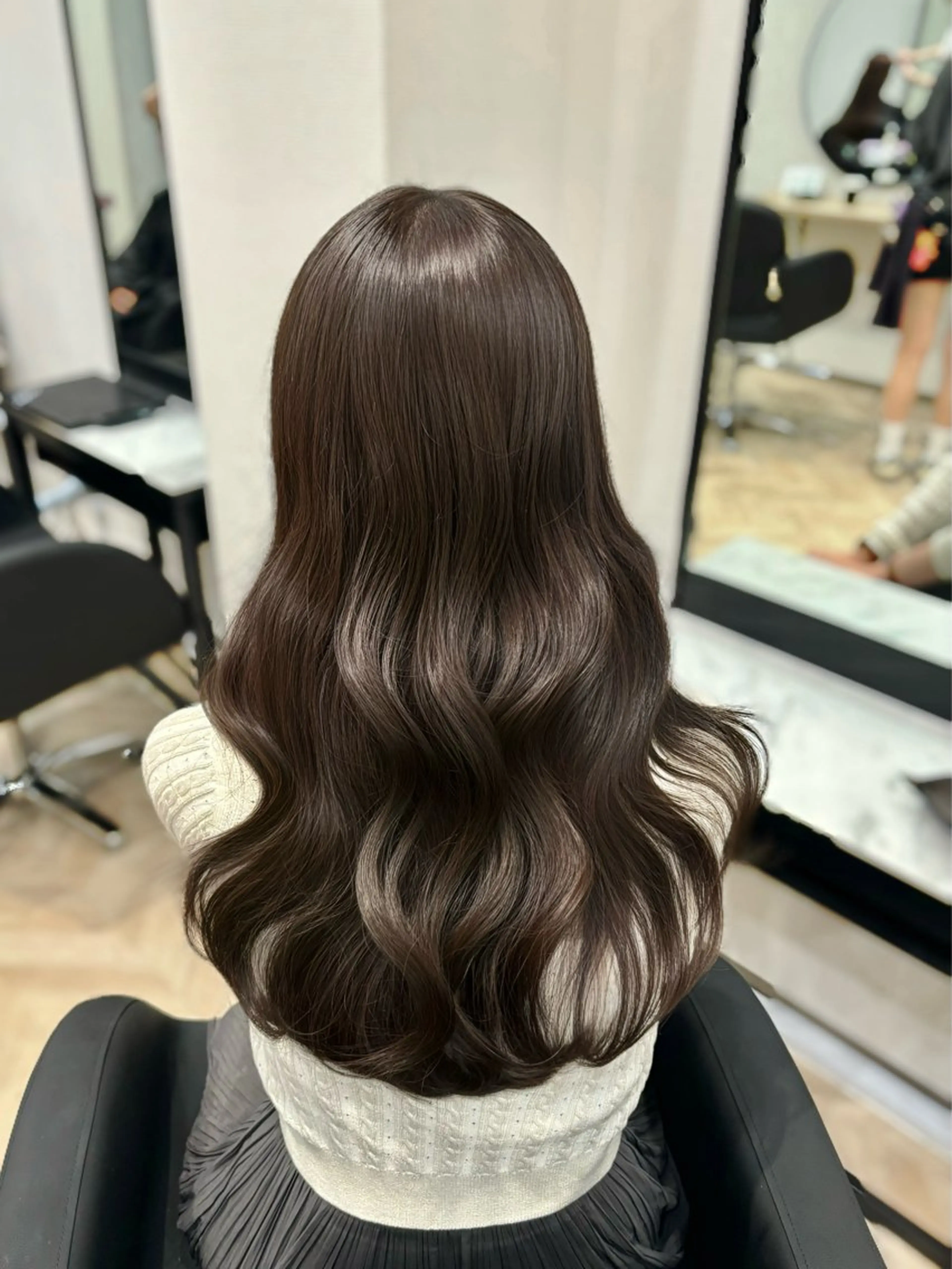 ロング カラー 透明感カラー グレージュ オリーブグレージュ オリーブグレー カット ヘアカラー 𝒎𝒐𝒆🩰 名駅/ヘアメ/暖色♡のヘアスタイル