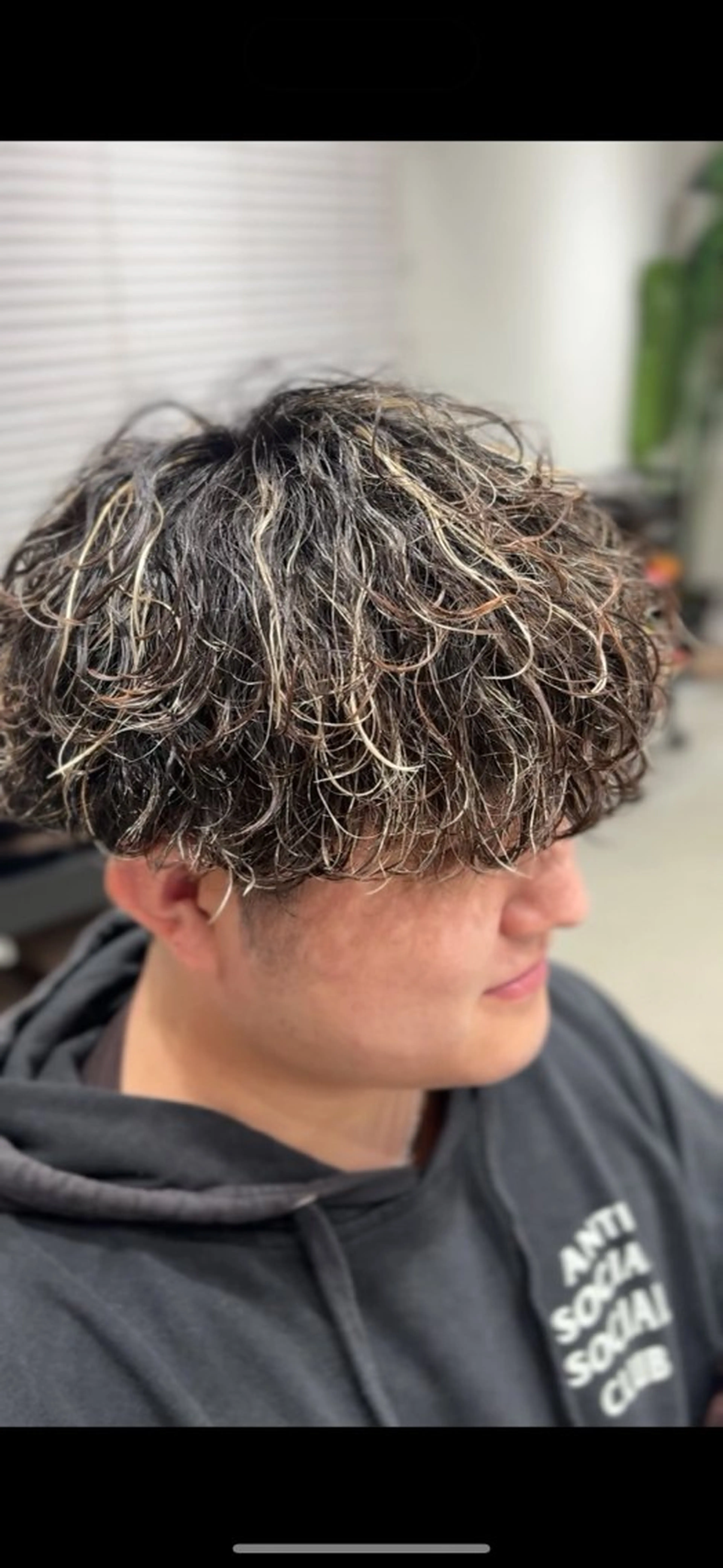 ショート パーマ メンズ メンズパーマ カット パーマ 垢抜けメンズカット/ 毛流れパーマ/ユウトのヘアスタイル