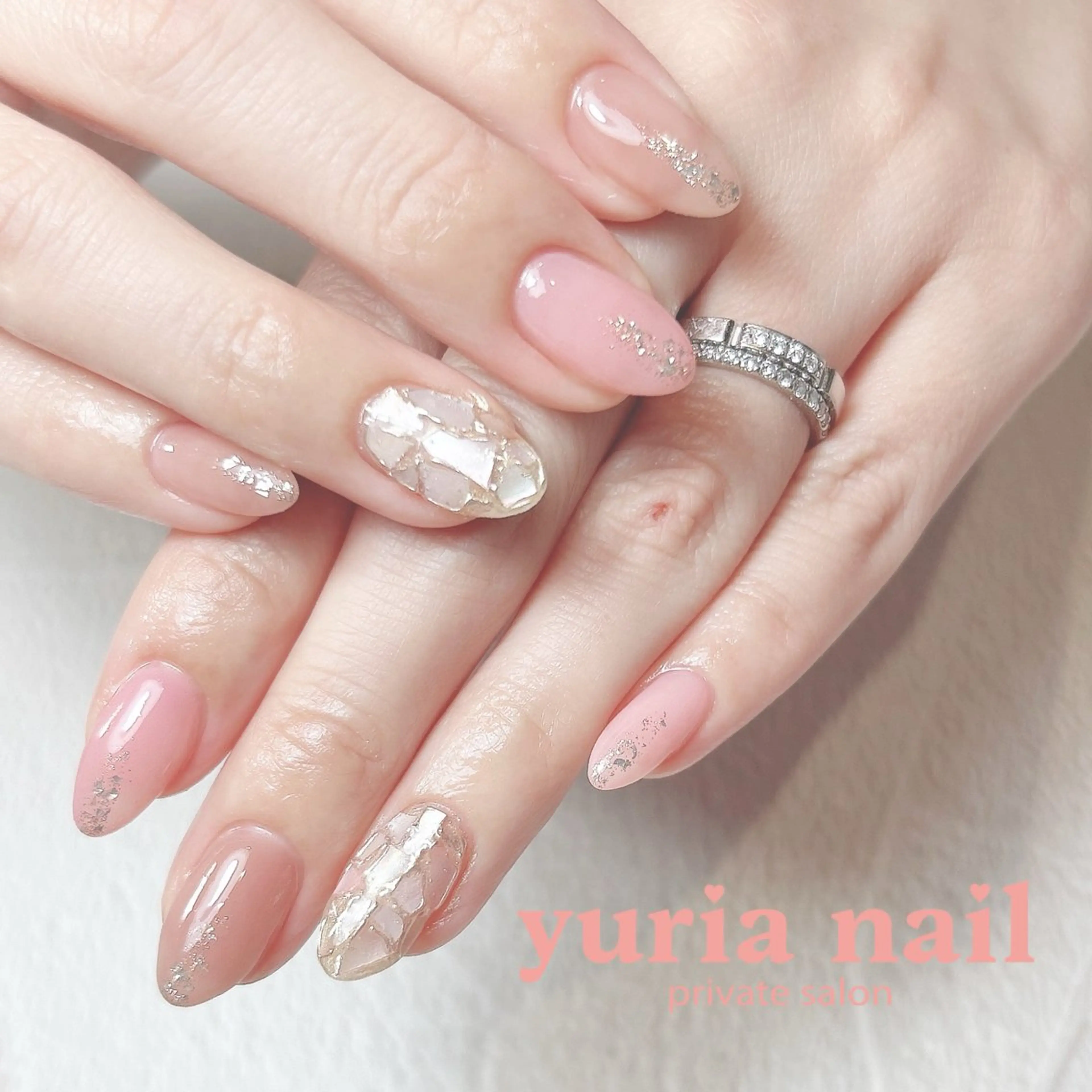 ネイル アートネイル ジェルネイル ゴールド ラメ(グリッター) ピンク ハンドネイル 小林 ゆりあのネイルデザイン