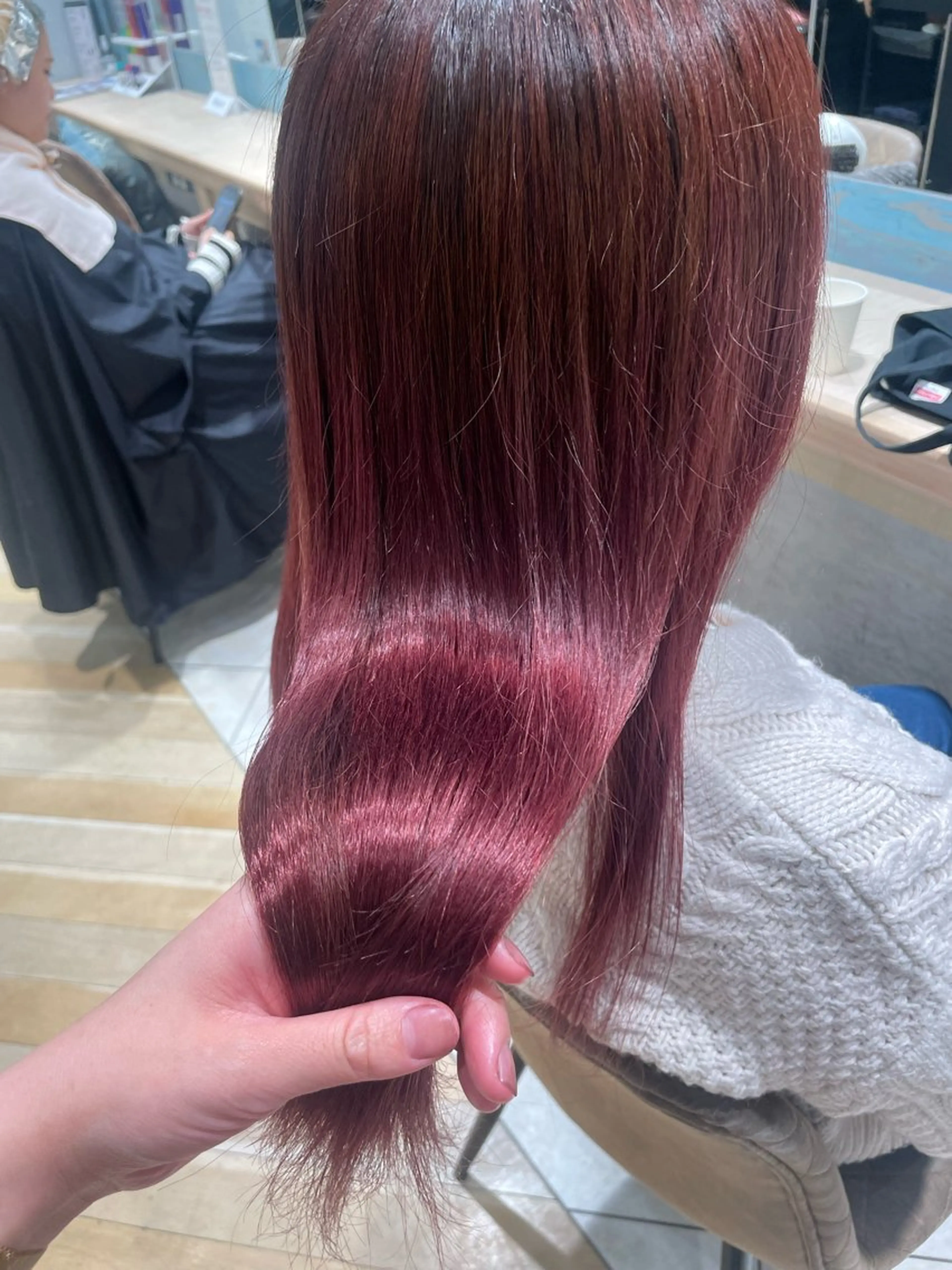 ロング ヘアカラー トリートメント 顔周り\エクステ\ 透明感カラー\まりんのヘアスタイル