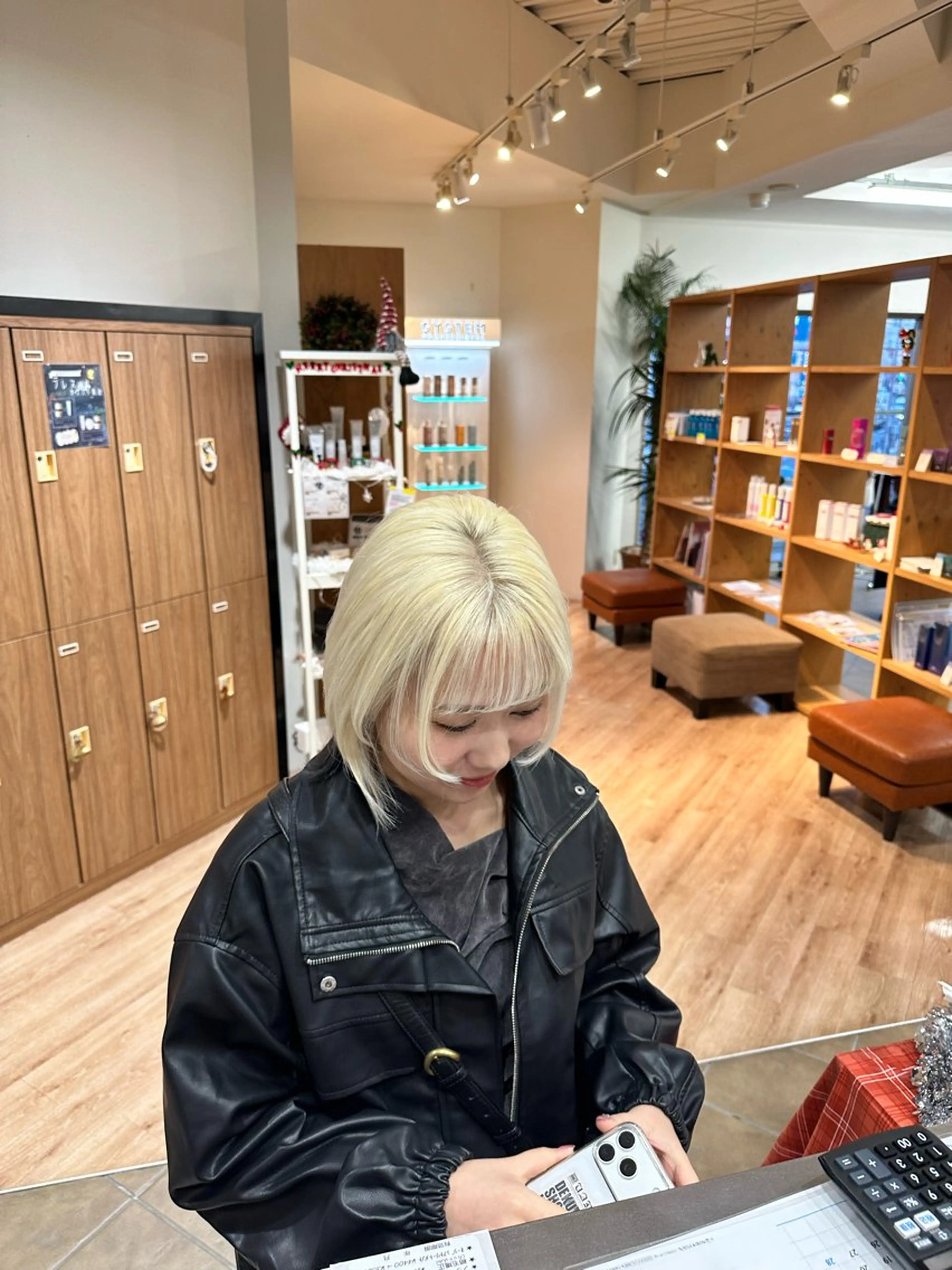 カラー 抜きっぱなしブロンド ブロンド ヘアカラー ブリーチカラー/ わきたちえ🌻のヘアスタイル