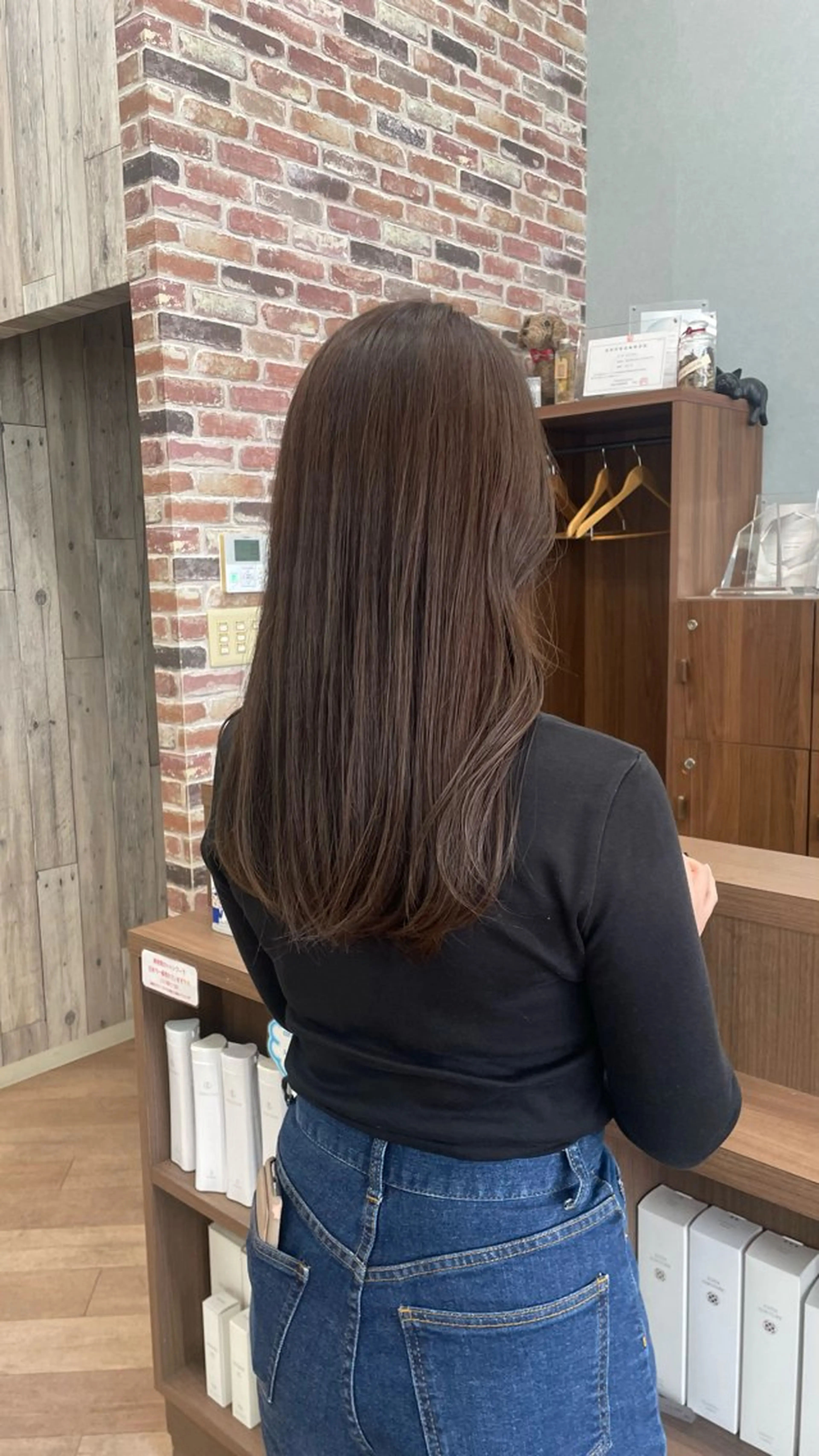 ロング カラー ショコラグレージュ グレージュ シミズ カエデ🍁のヘアスタイル