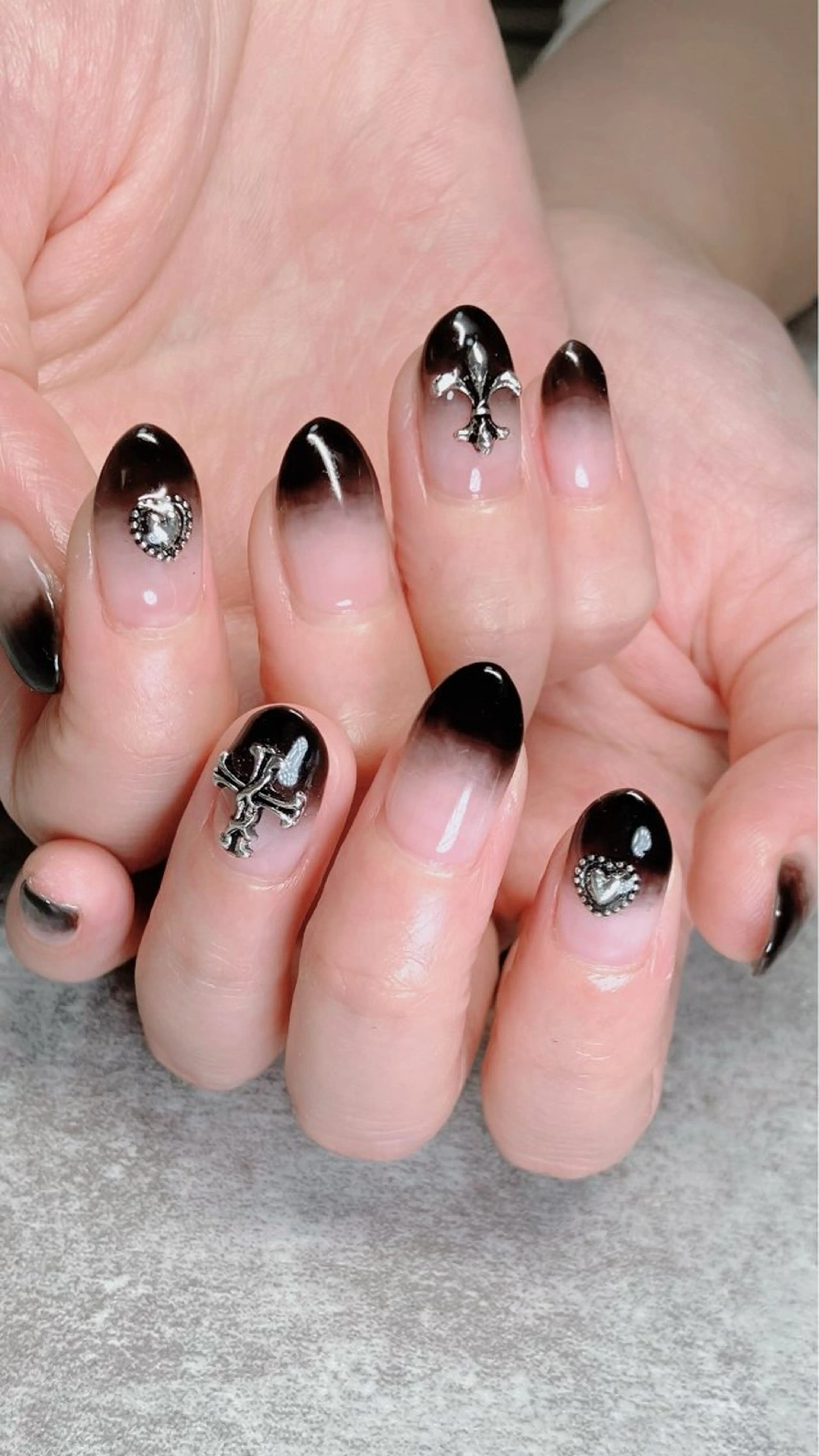 ネイル ハンドネイル ハンドケア haleyume所属・shino🌟 痛ネイルのネイルデザイン