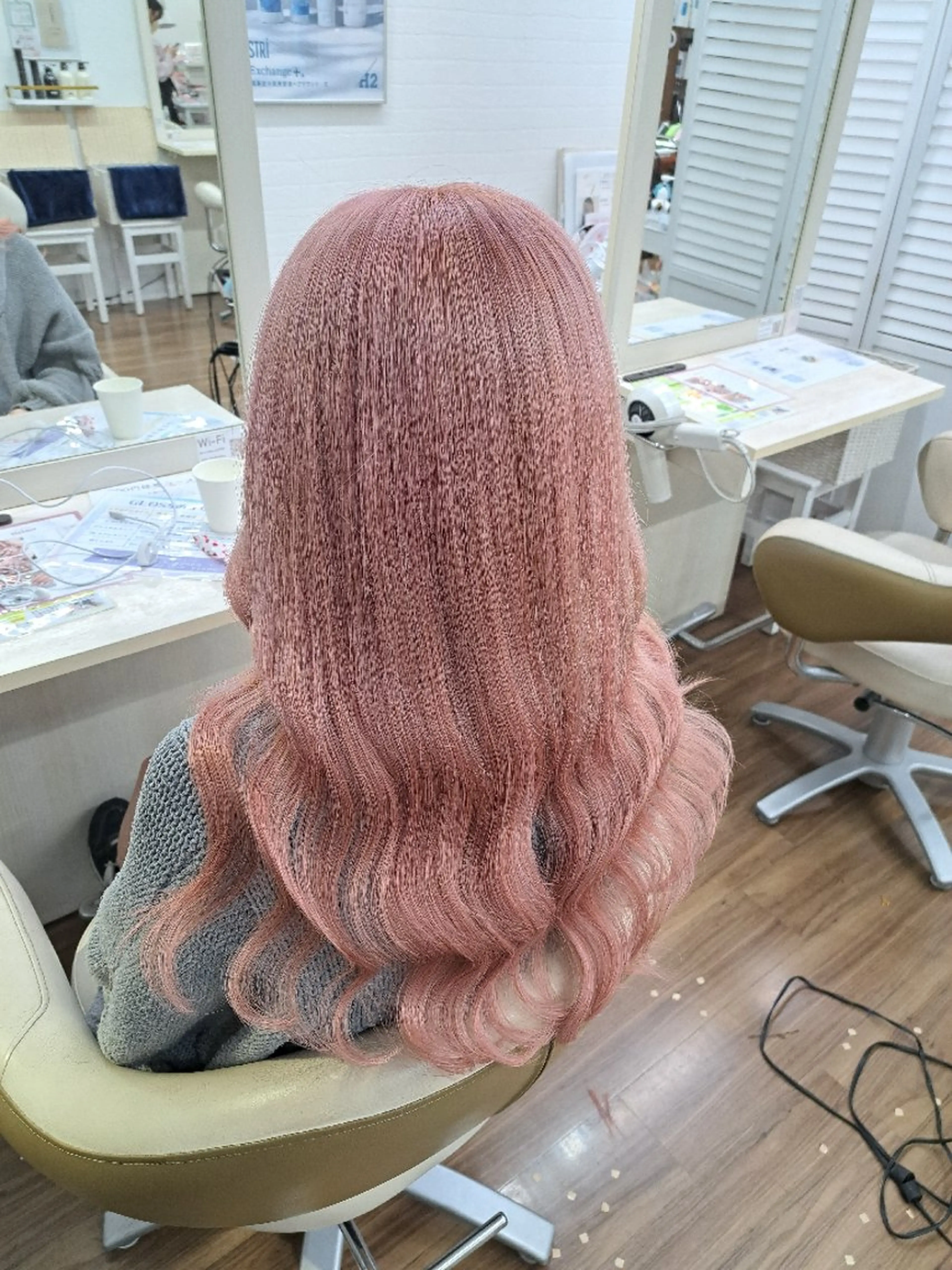 【大人気✨】カラー+艶トリートメント+シールエクステ60本の写真