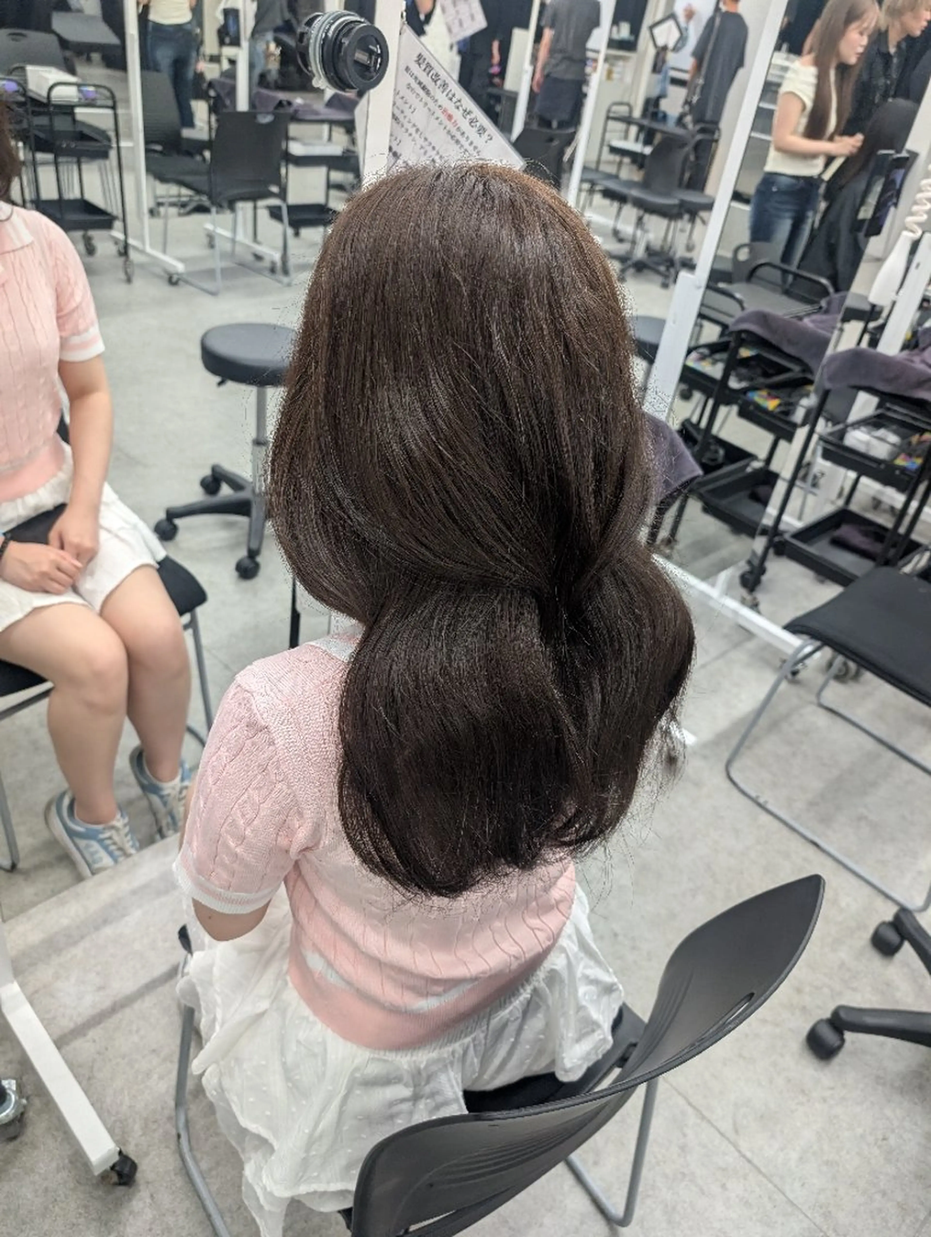 セミロング 髪質改善 艶髪暖色カラー🌹 Rena🦦のヘアスタイル