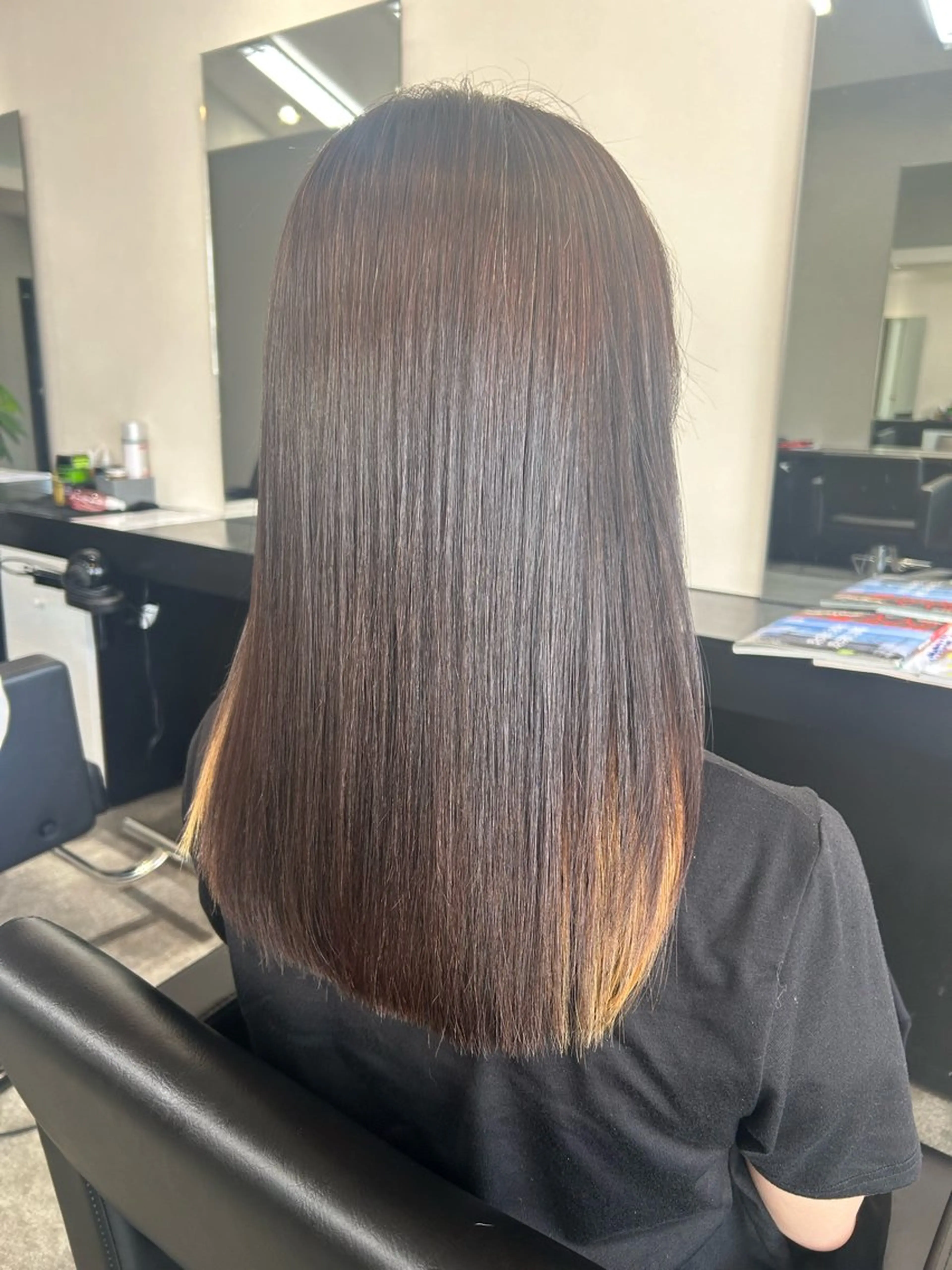 ロング 酸性ストレート Le Lien OURAのヘアスタイル