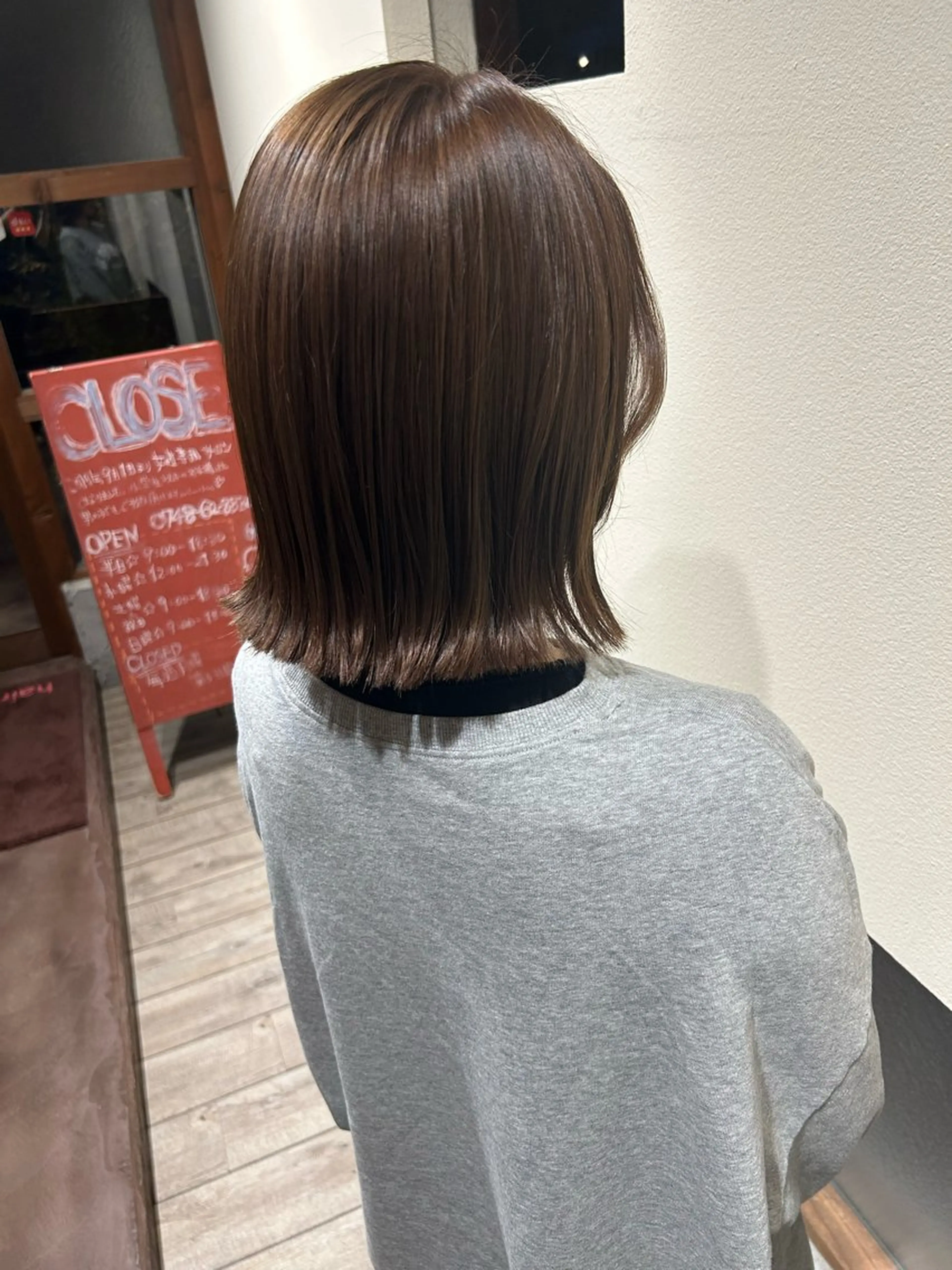 ミディアム カラー ベージュカラー ブリーチ 透明感カラー ブリーチなしカラー 仁木 彩奈のヘアスタイル