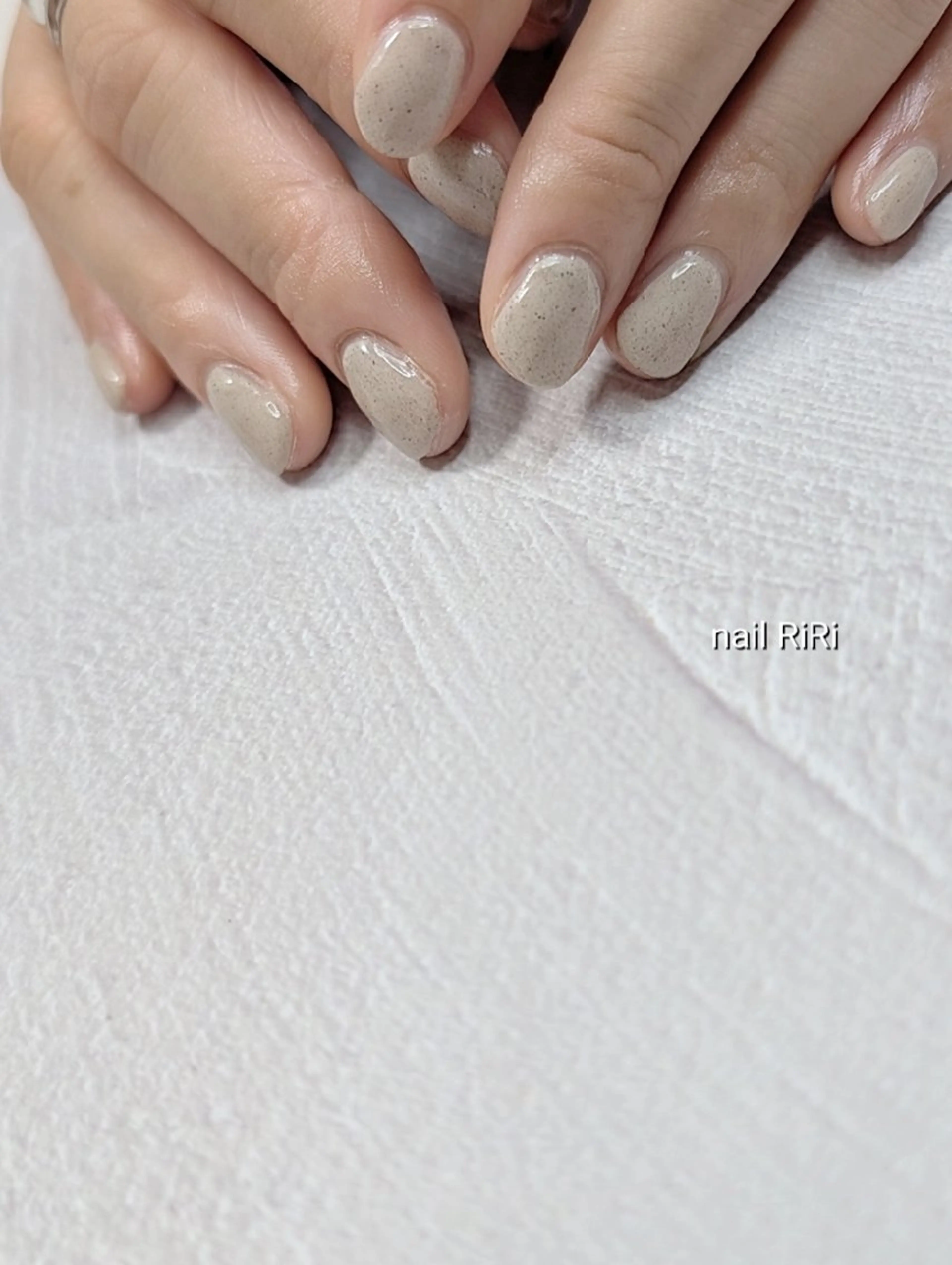 ネイル ワンカラーネイル ハンドネイル フットネイル ハンドケア nail RiRi アトレナチュラのエステ・リラクイメージ