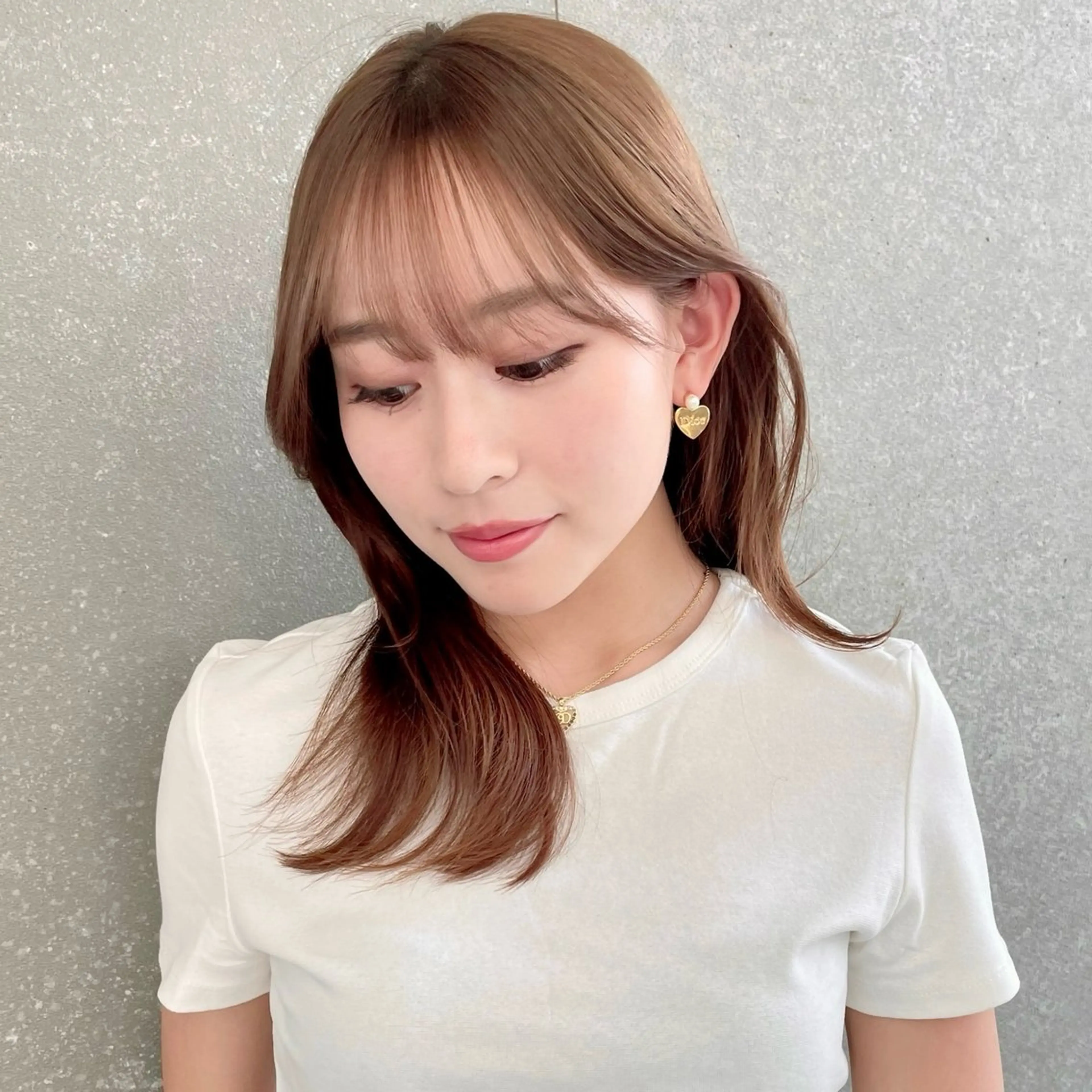 【🩶伸ばしてる方向け🩶】韓国風前髪&顔周りカット＋艶力ラー＋トリートメントの写真