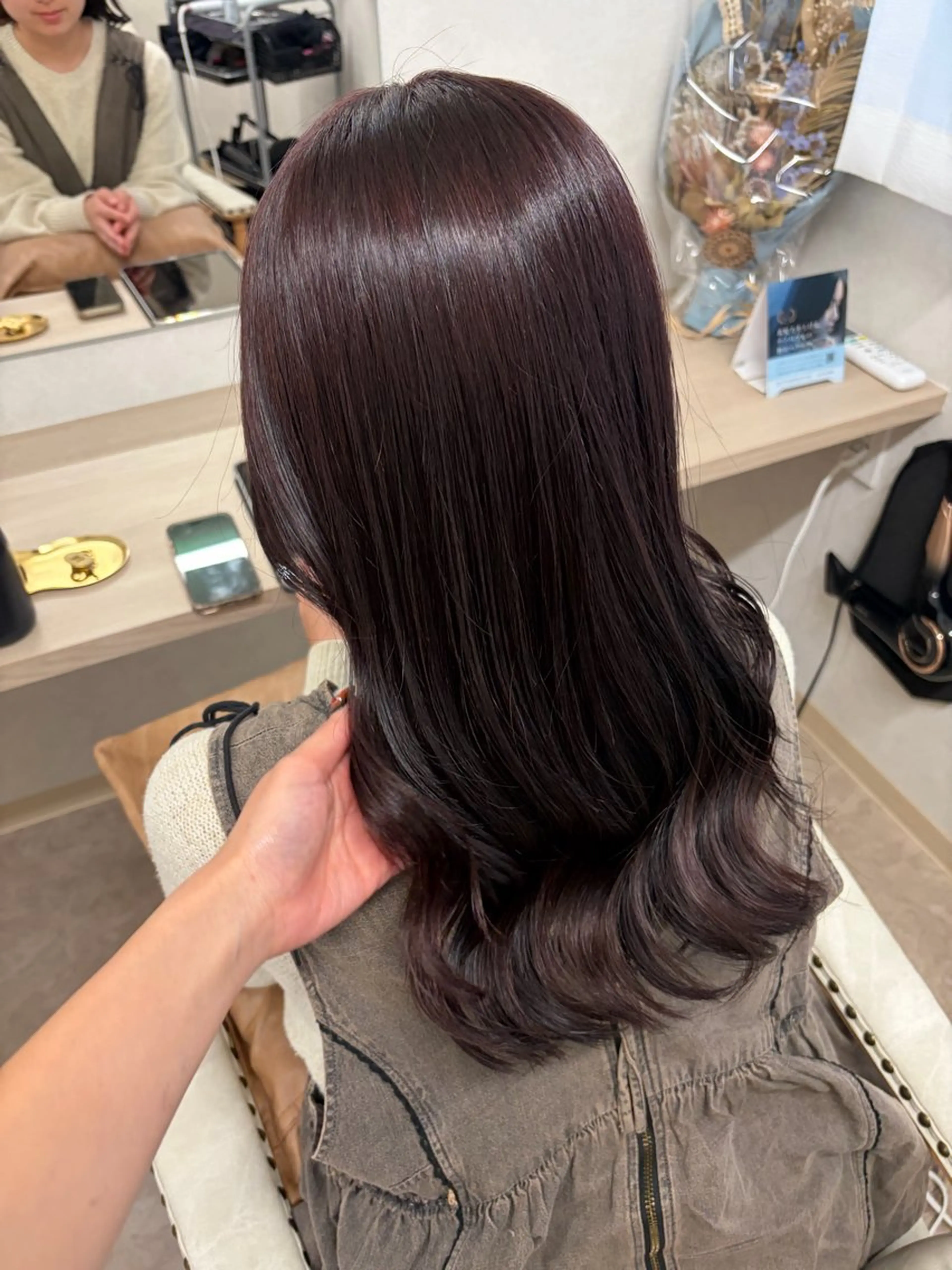 セミロング カット ヘアカラー トリートメント stylist 倉本恋のヘアスタイル
