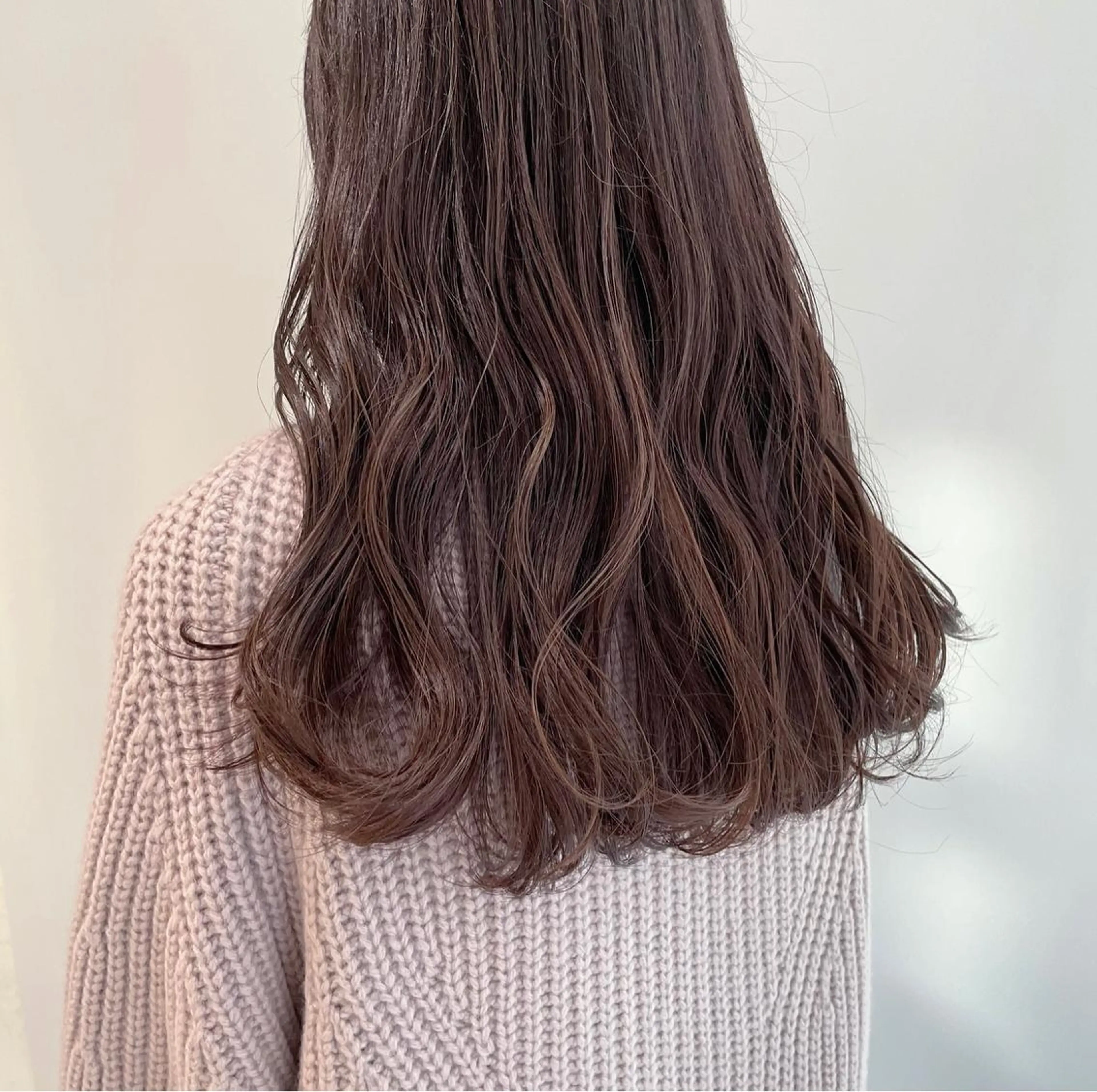 カラー 山口 莉奈のヘアスタイル