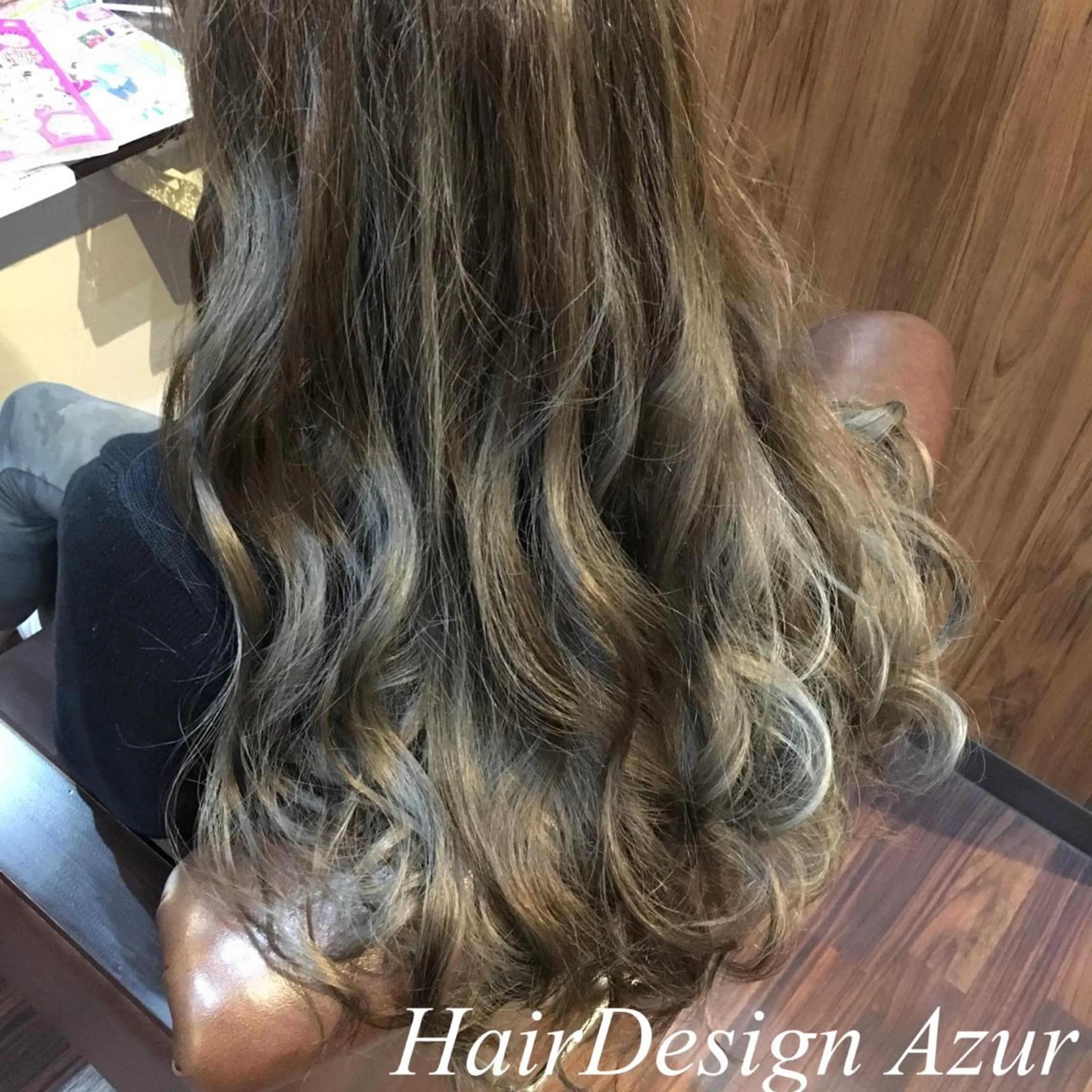 ロング カラー HairDesign Azurのヘアスタイル