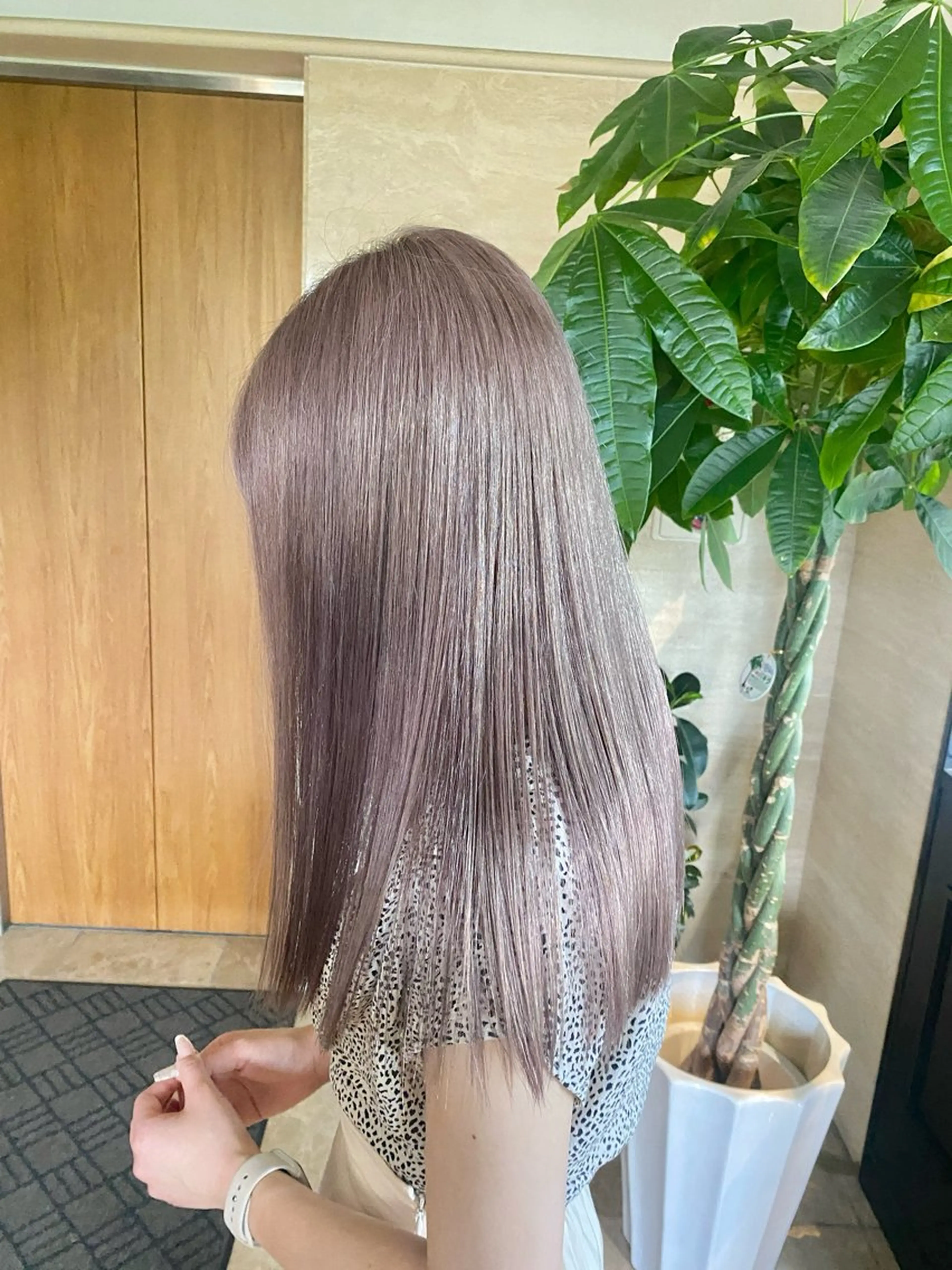 《リピーター様限定🩵》ケアカラー+カット+毛髪強度改善TRの写真