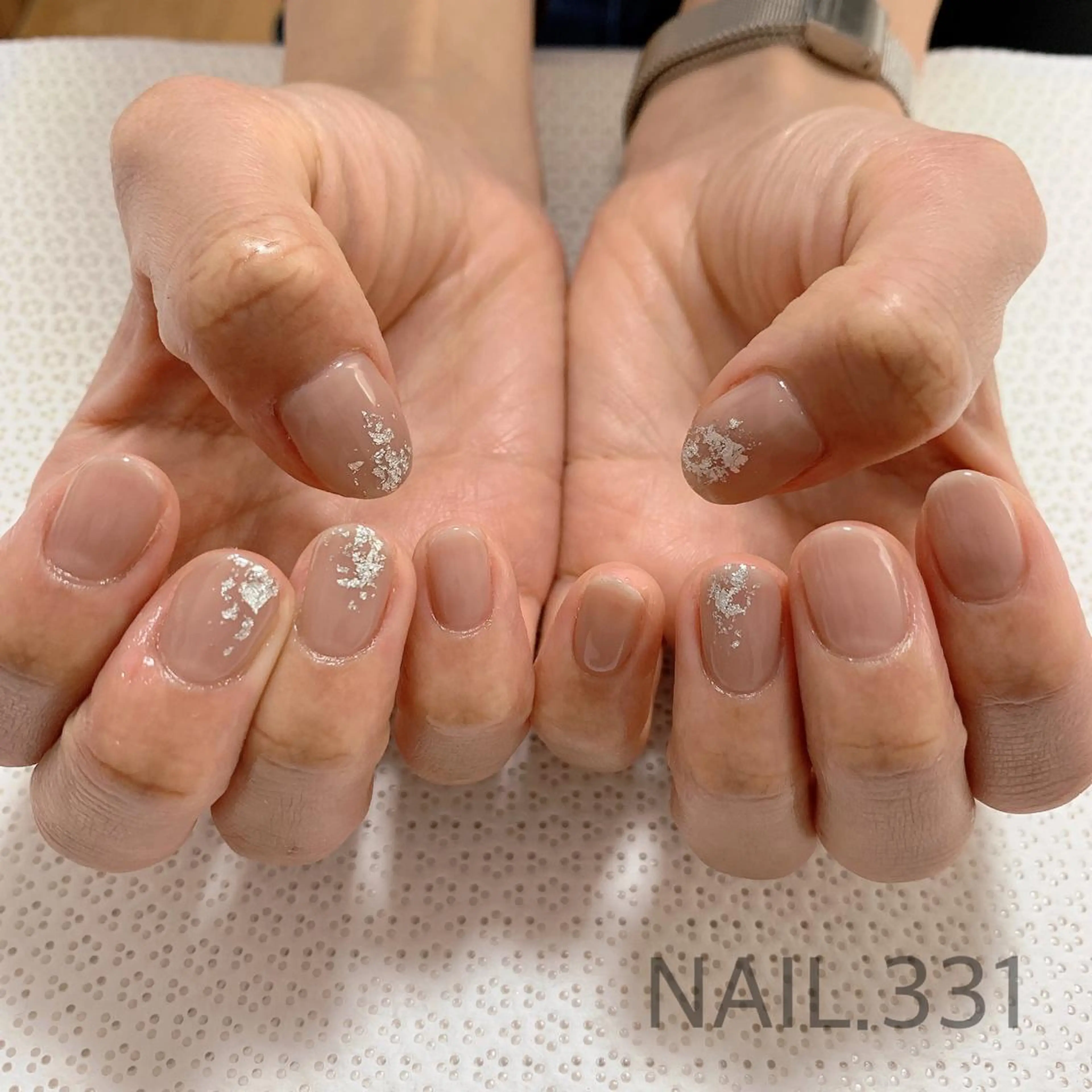 ネイル ワンカラーネイル シルバー ハンドネイル NAIL.331所属・Nail 331のネイルデザイン