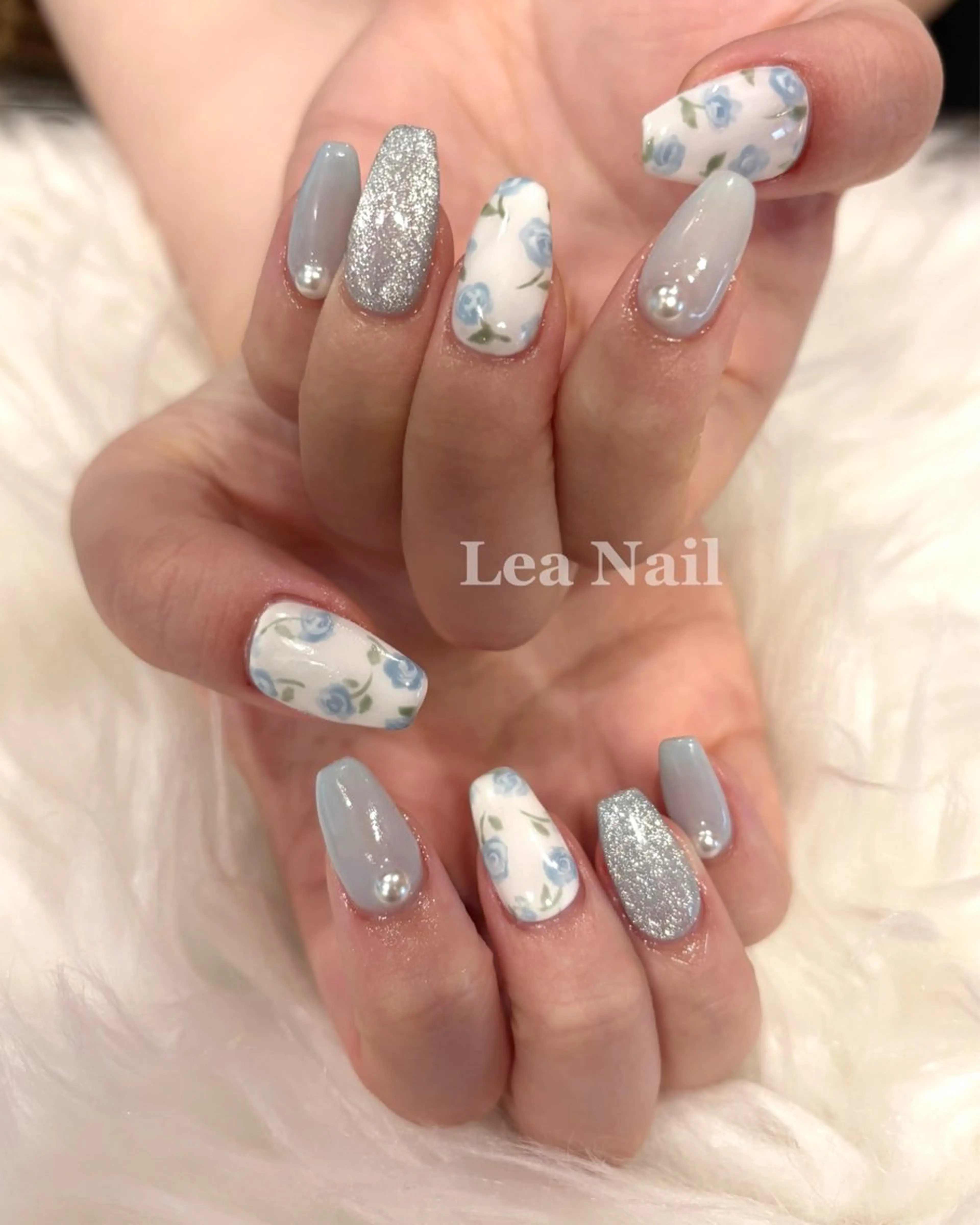 ネイル ブルー フラワーネイル Lea Nailのネイルデザイン