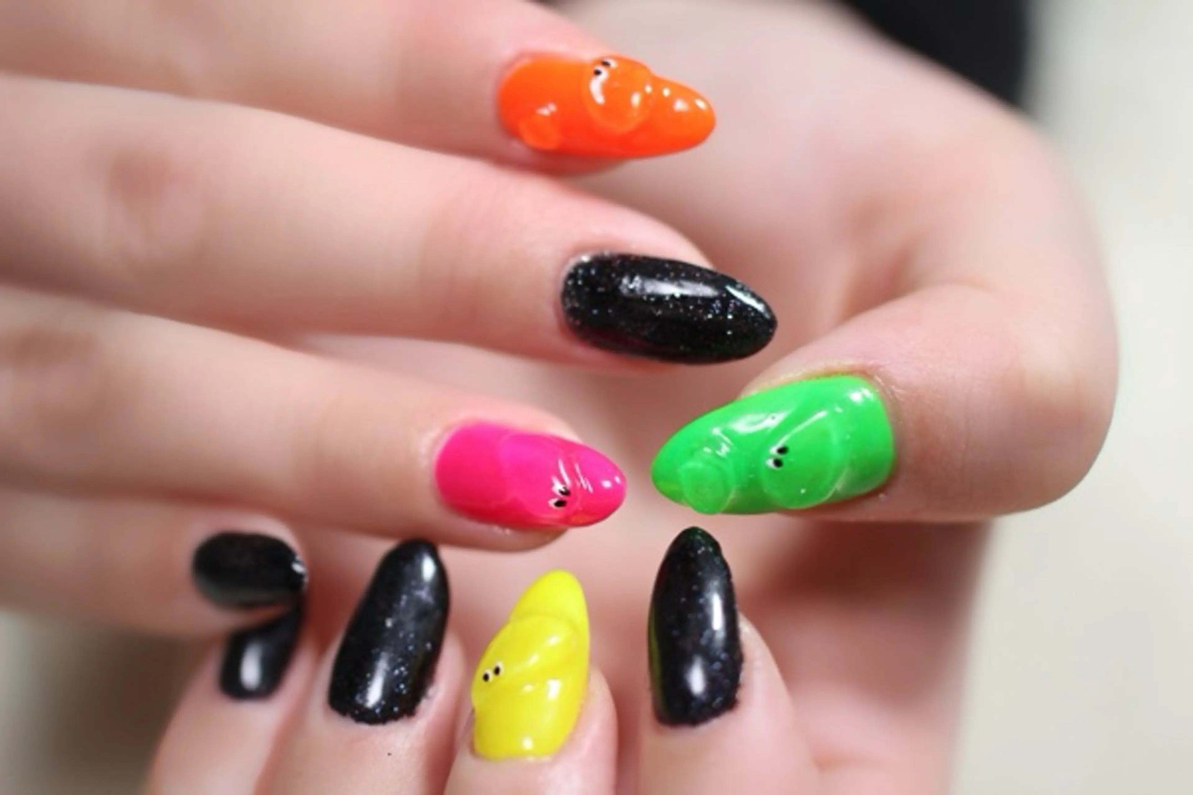 ネイル アートネイル ジェルネイル ママリンド　志村坂上店所属・しみ えんのネイルデザイン