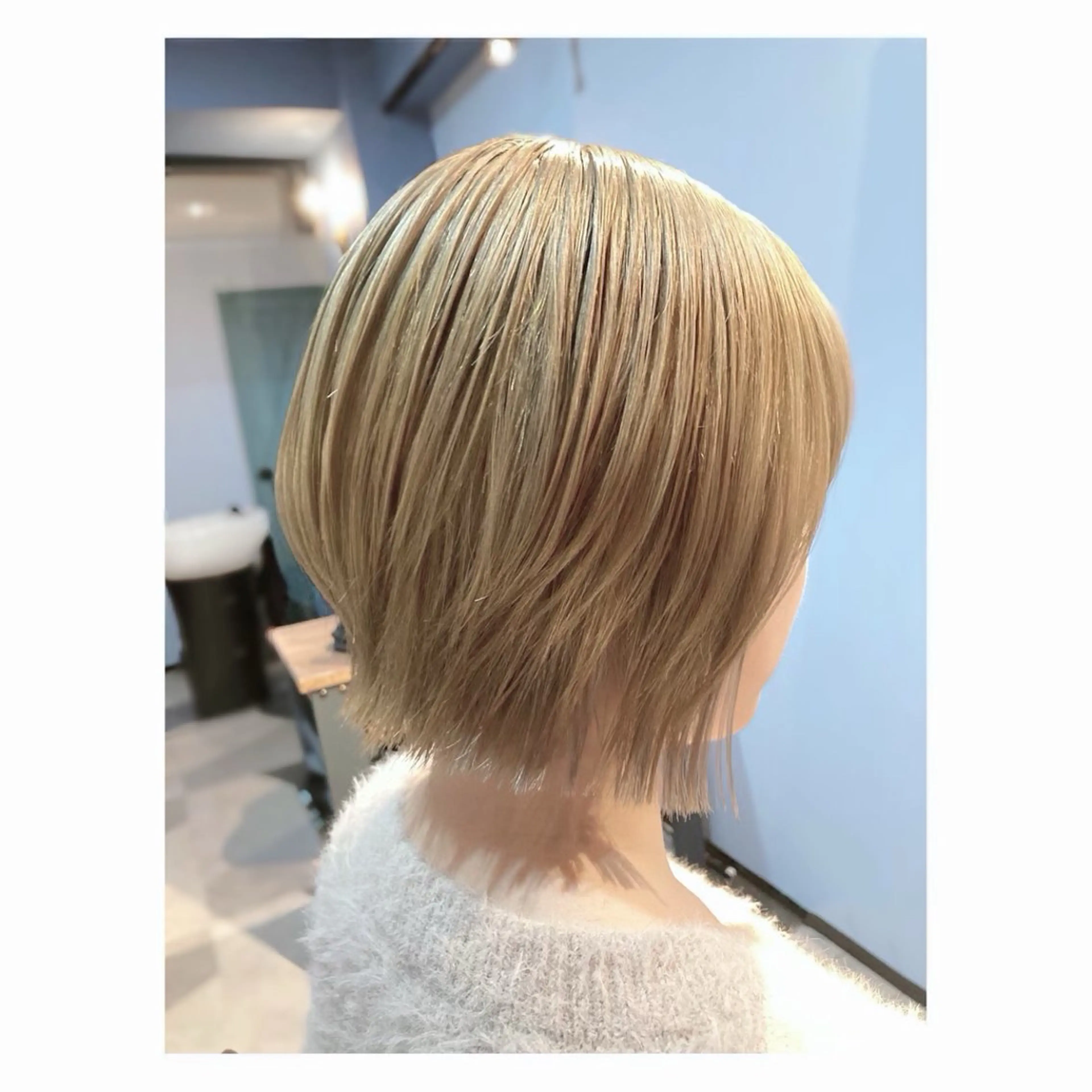 ショート カラー ベージュカラー ブリーチ ホワイトベージュ カット ヘアカラー トリートメント 中野 誠子のヘアスタイル