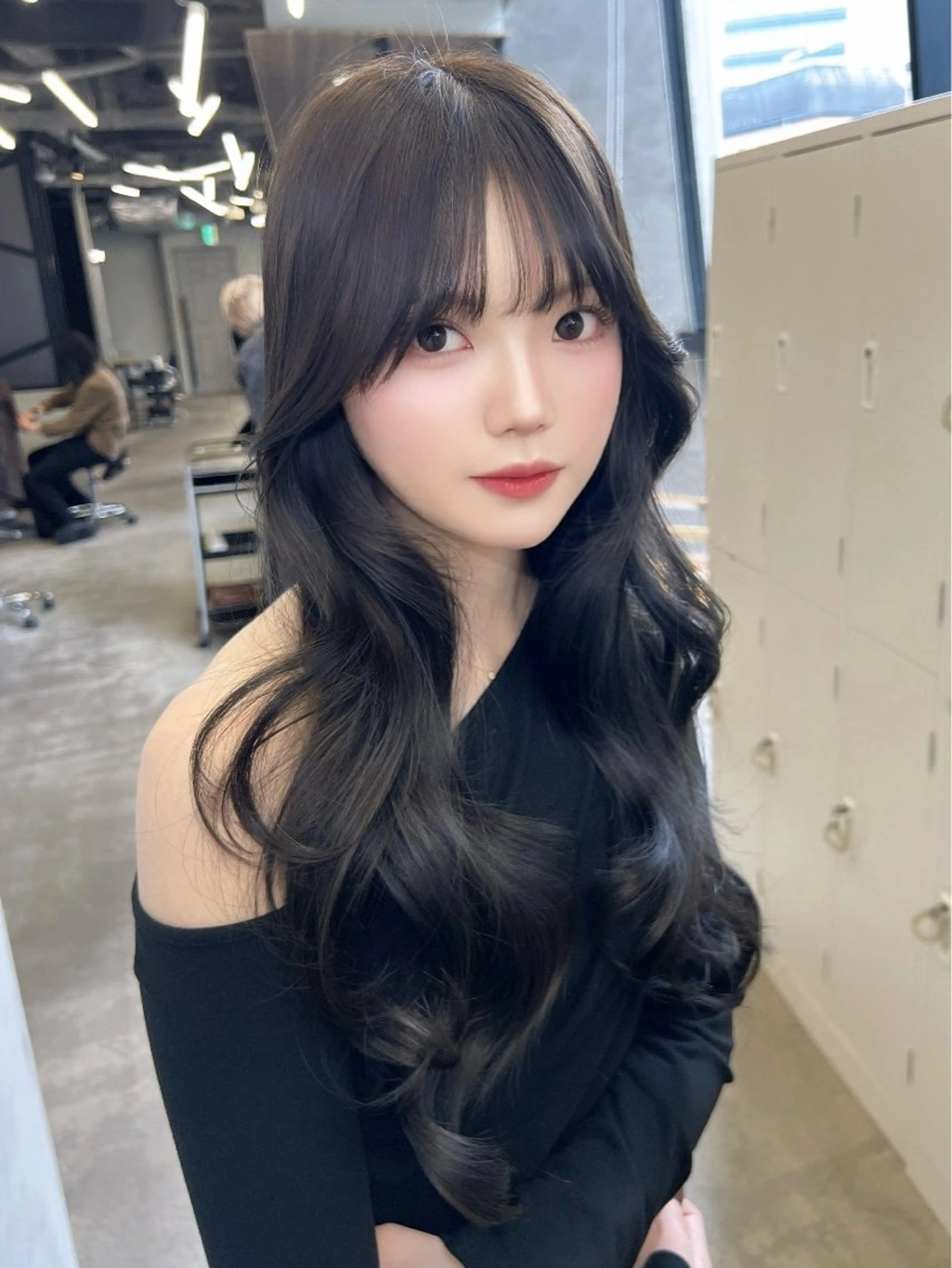 ロング カラー 透明感カラー 髪質改善 レイヤーカット 縮毛矯正 トリートメント カット ヘアカラー トリートメント 前髪/顔まわりカット 艶髪/髪質改善/縮毛のヘアスタイル