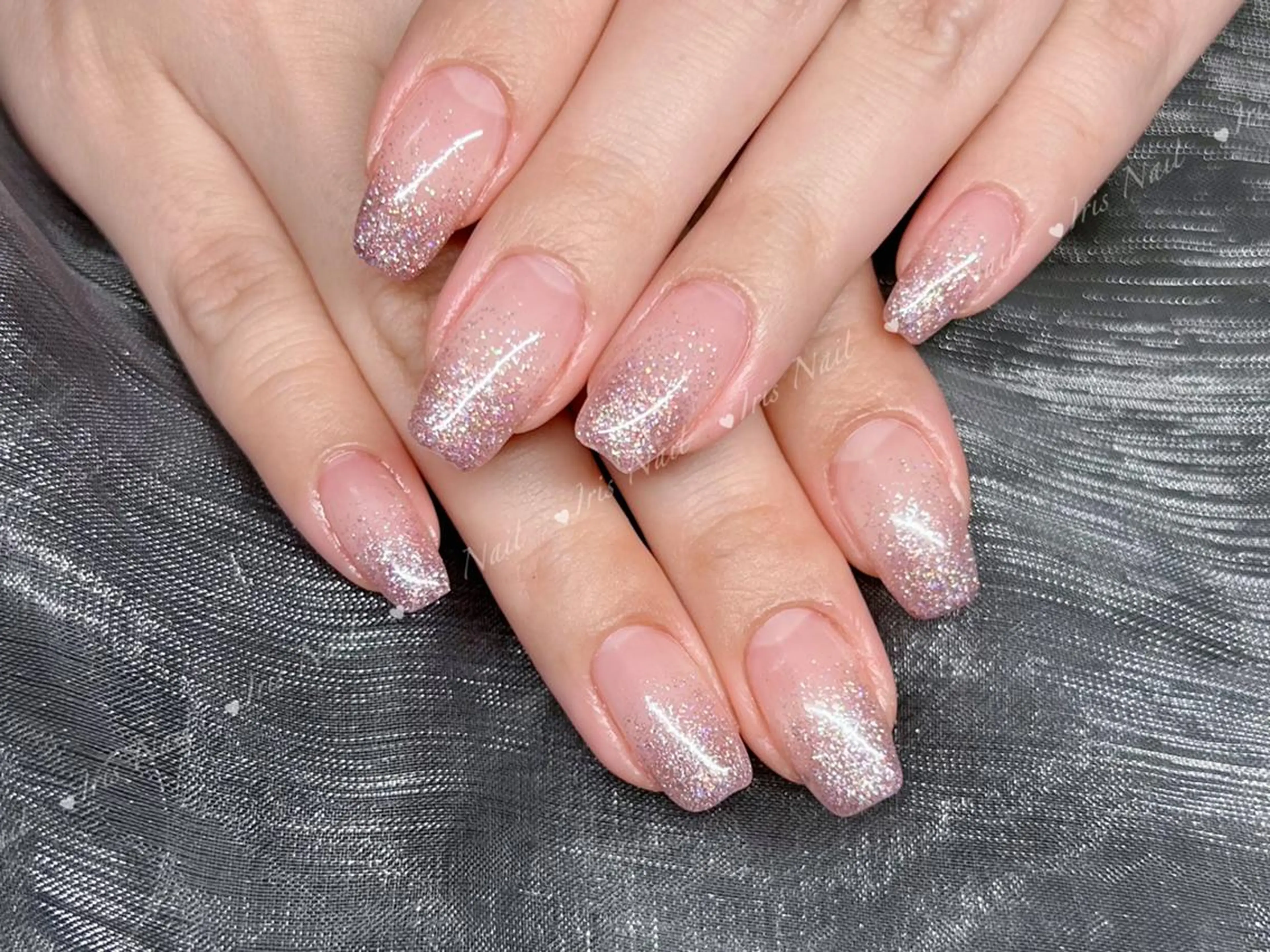 ネイル グラデーション キラキラネイル ラメ(グリッター) ラメグラデーション ハンドネイル ハンドケア 🍒IRIS Nail🌸のネイルデザイン