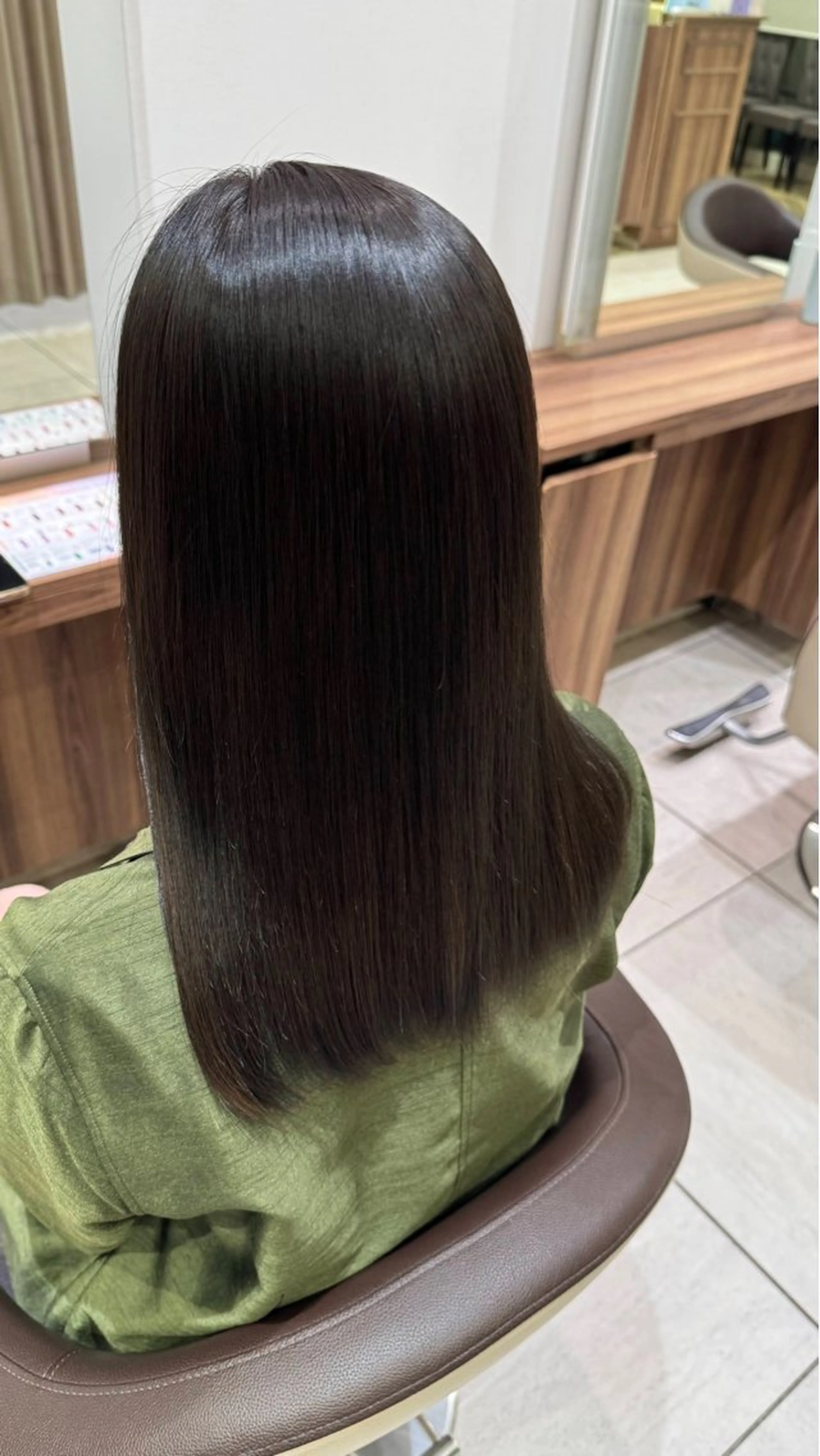 セミロング 縮毛矯正 ヘアカラー 薮押 いづみのヘアスタイル