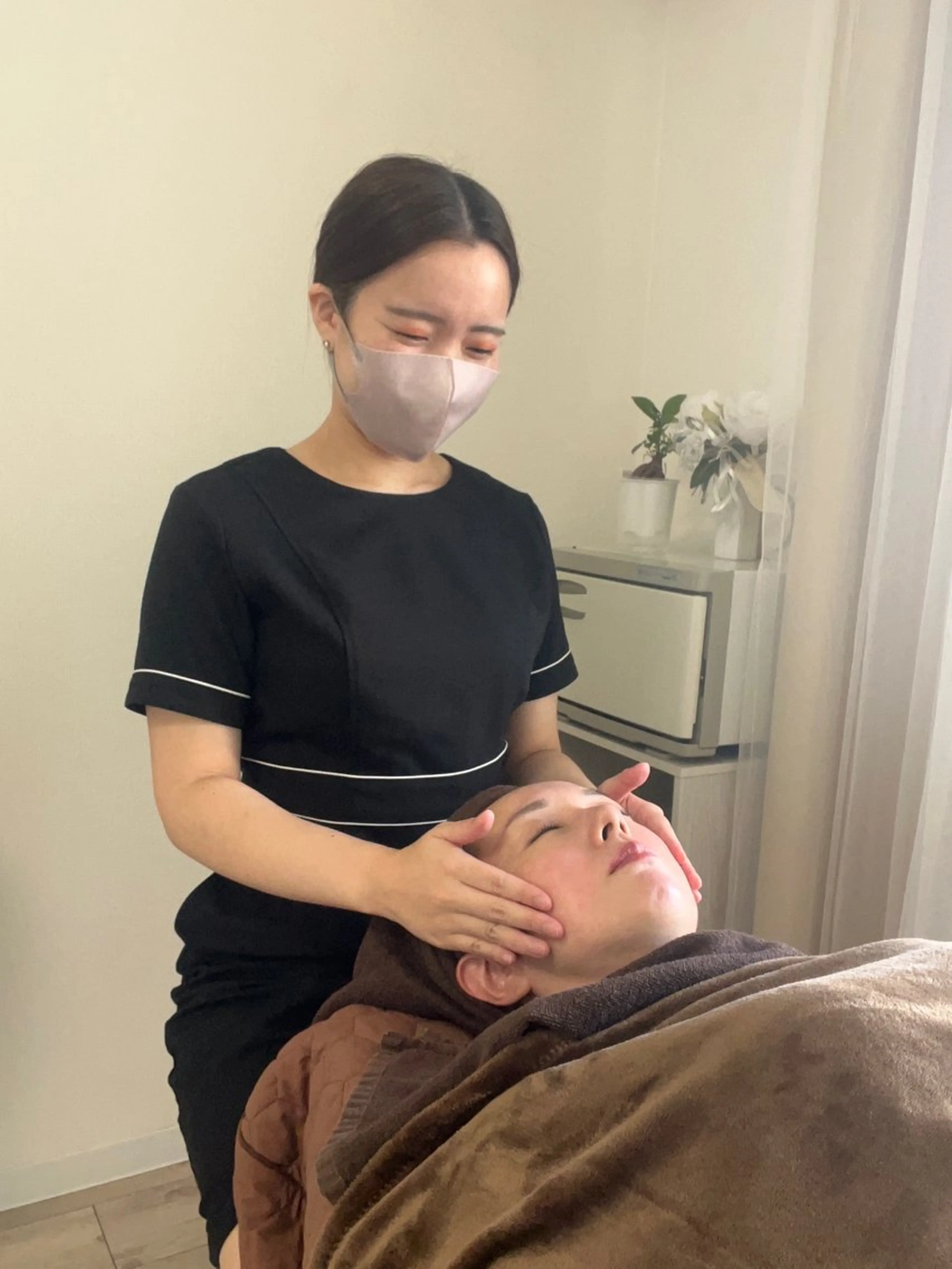 肌質改善・小顔サロン 20代店長RINNAのエステ・リラクイメージ