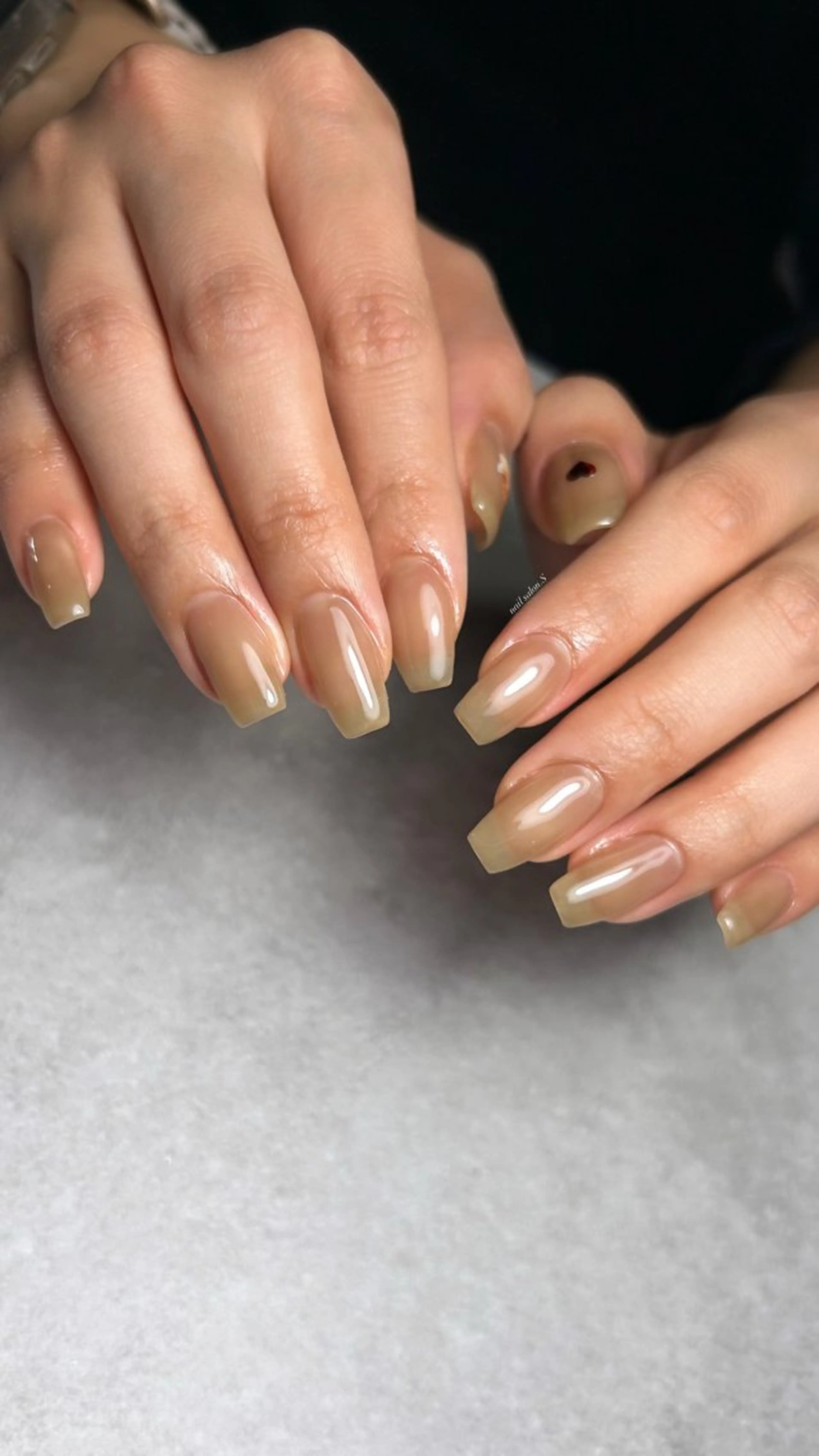 ネイル ジェルネイル ハート 持ち込み ワンカラーネイル スカルプネイル ハンドネイル 関山 志乃のネイルデザイン