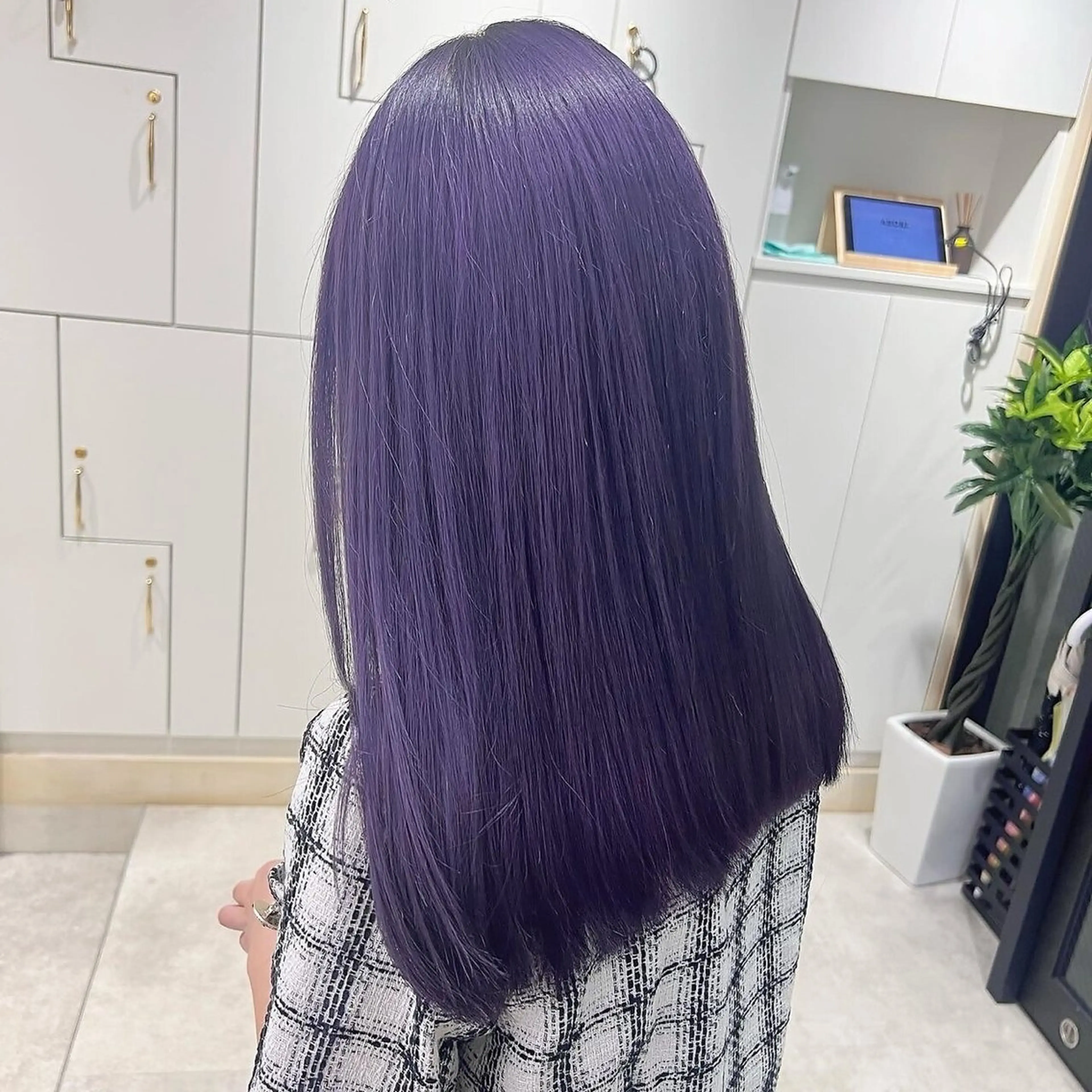 ロング カラー ブリーチ ディープパープル ハイトーンカラー パープルカラー 💖ブリーチ/暖色 𝐘𝐮𝐢💖のヘアスタイル