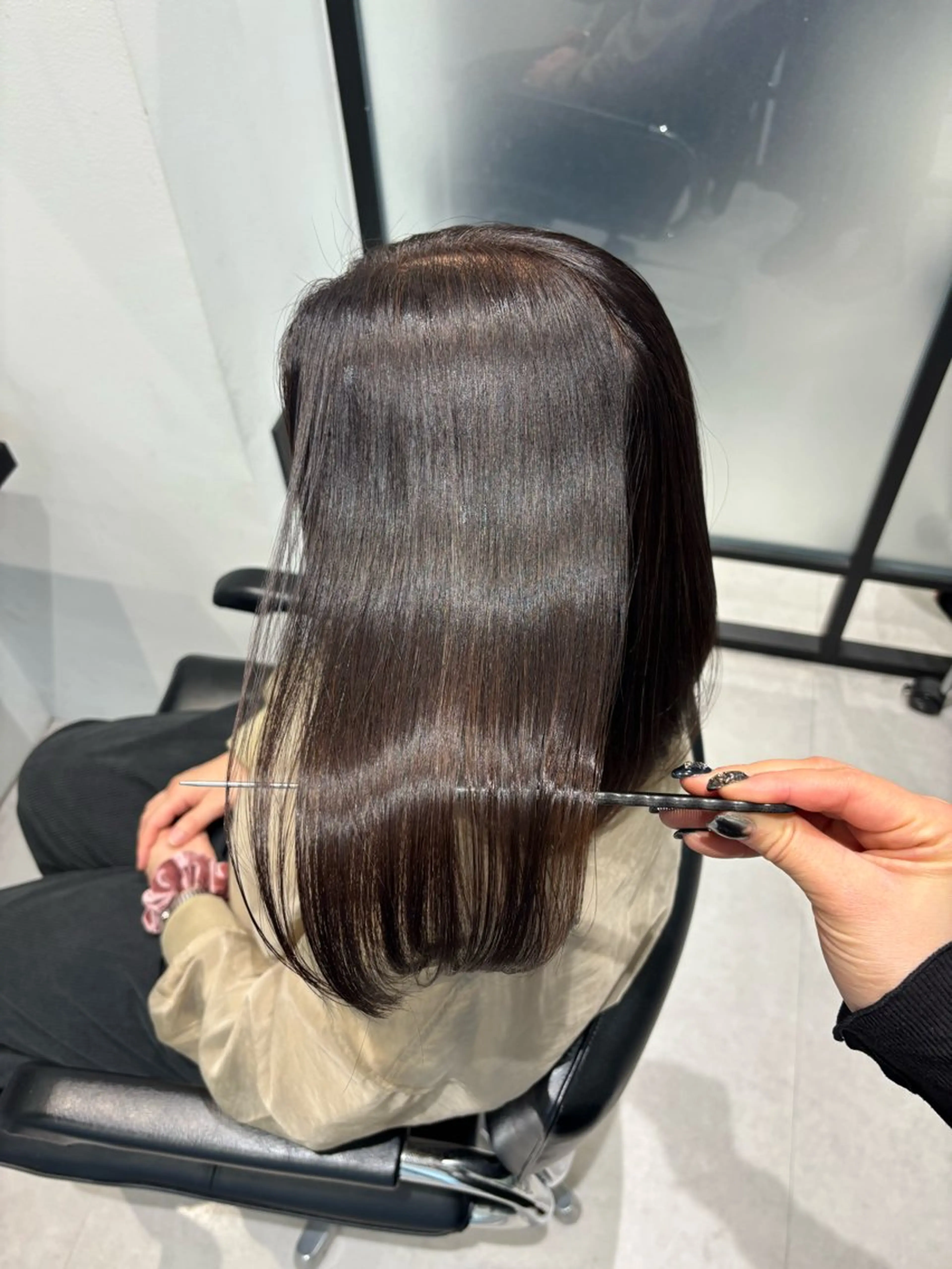 ミディアム ヘアカラー トリートメント 美髪ヘア 🤍erikaのヘアスタイル