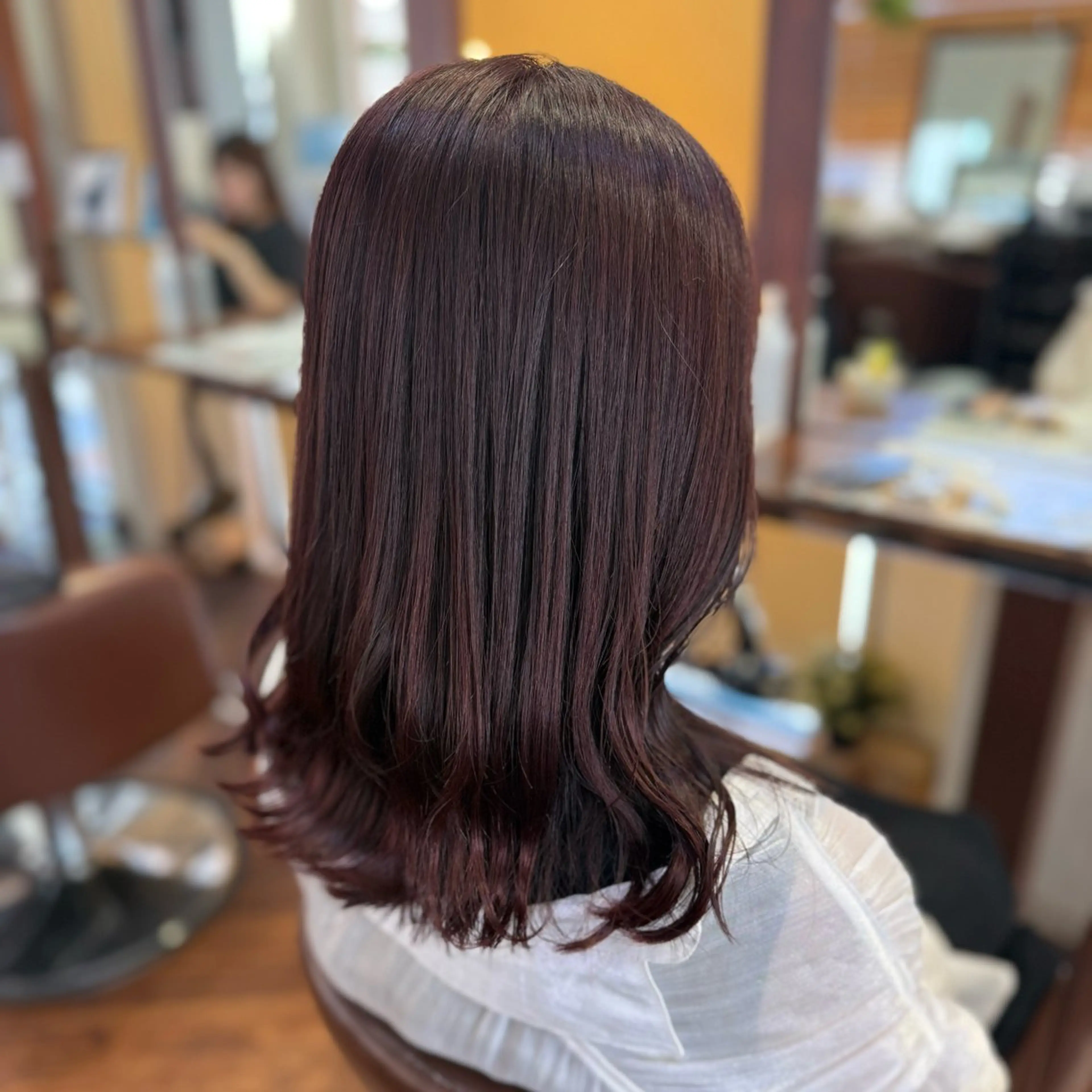 セミロング レイヤーカット 縮毛矯正 カット ヘアカラー 縮毛矯正 トリートメント 尾崎 海璃のヘアスタイル