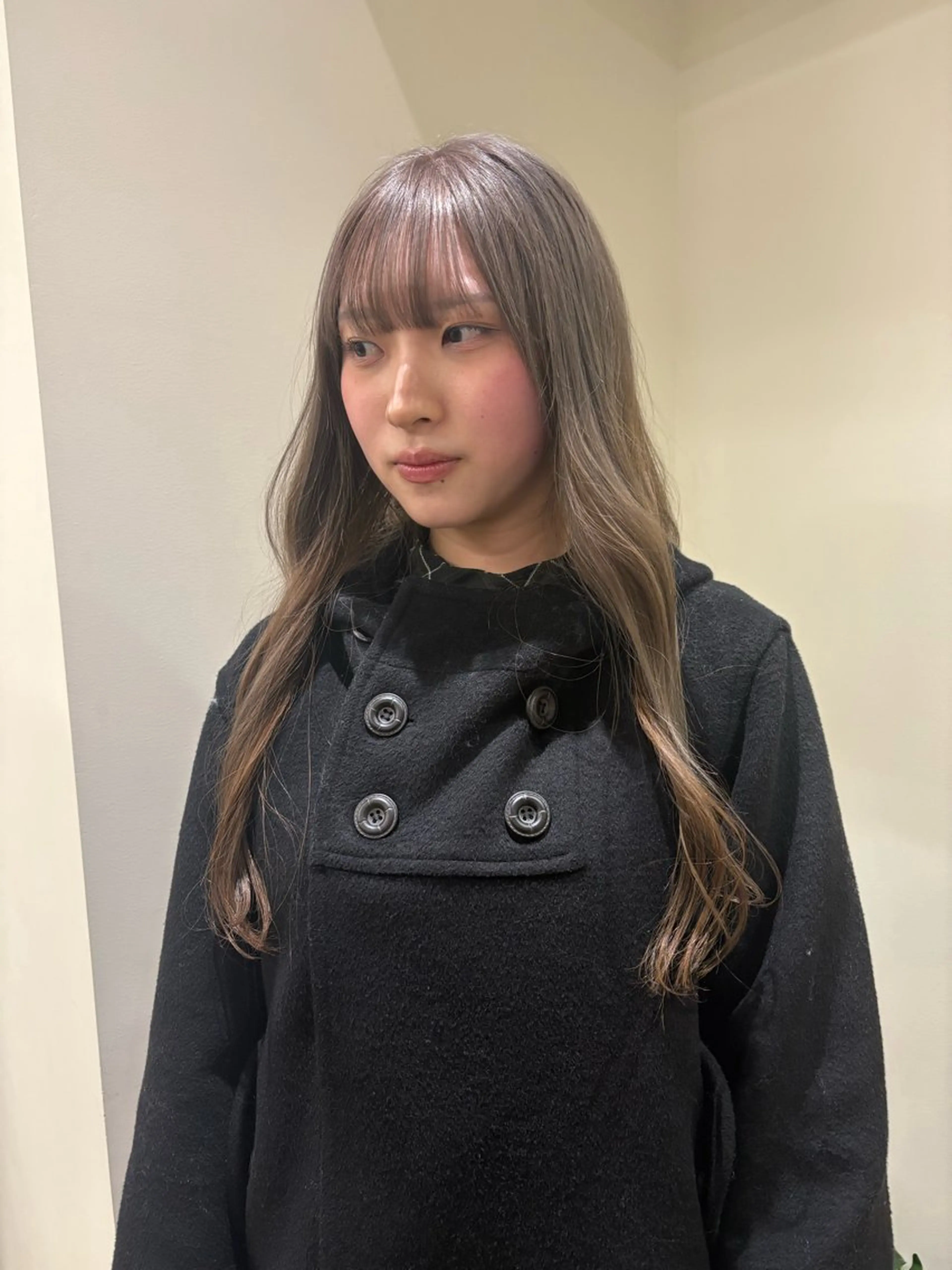 根本リタッチ🐈+カラー+トリートメント🫧 ブリーチ2回目以降はこちら!の写真