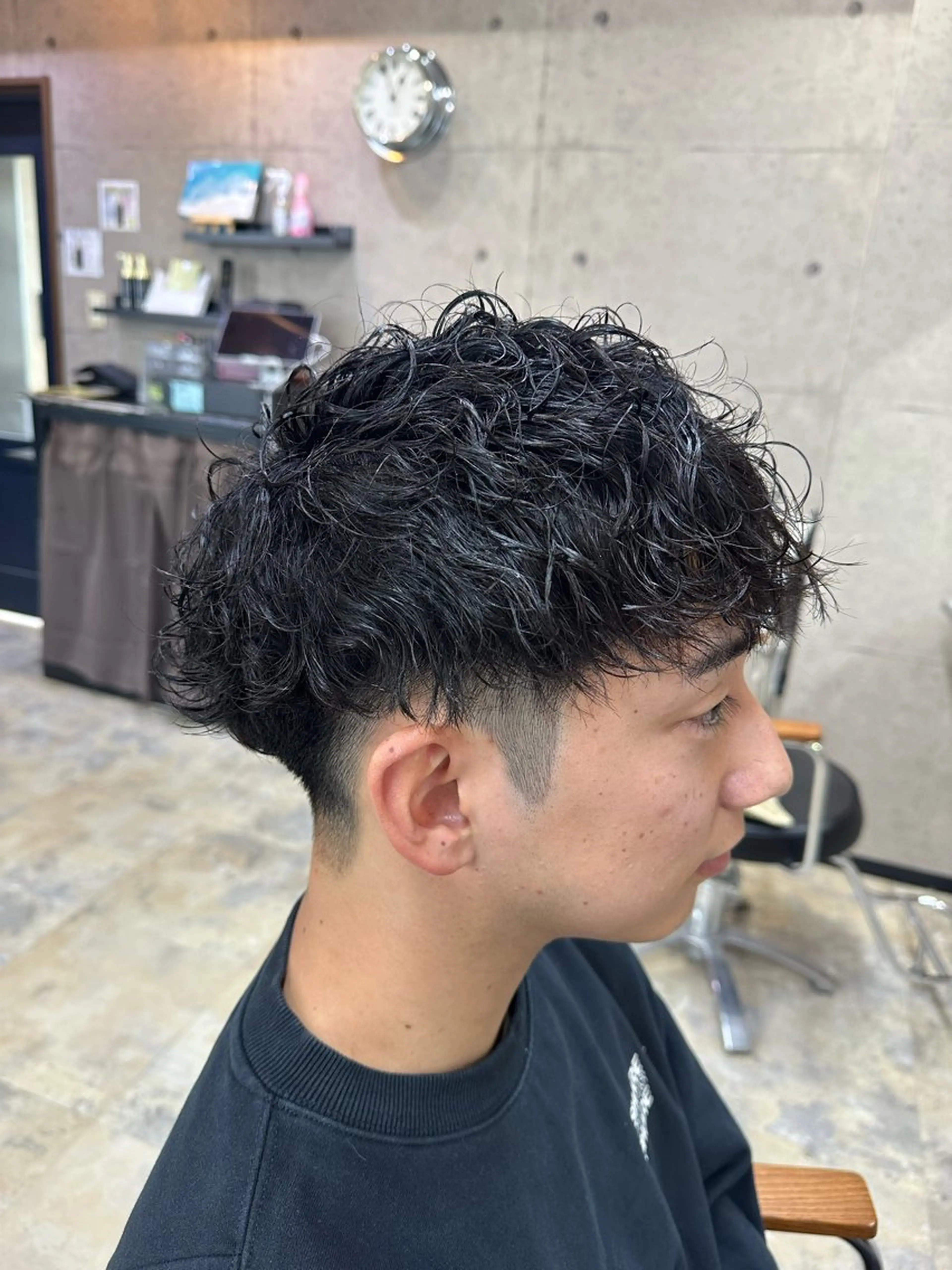 ショート パーマ メンズ メンズパーマ スペインカール パーマ 💎メンズパーマ特化 🥇メンズのプロのヘアスタイル