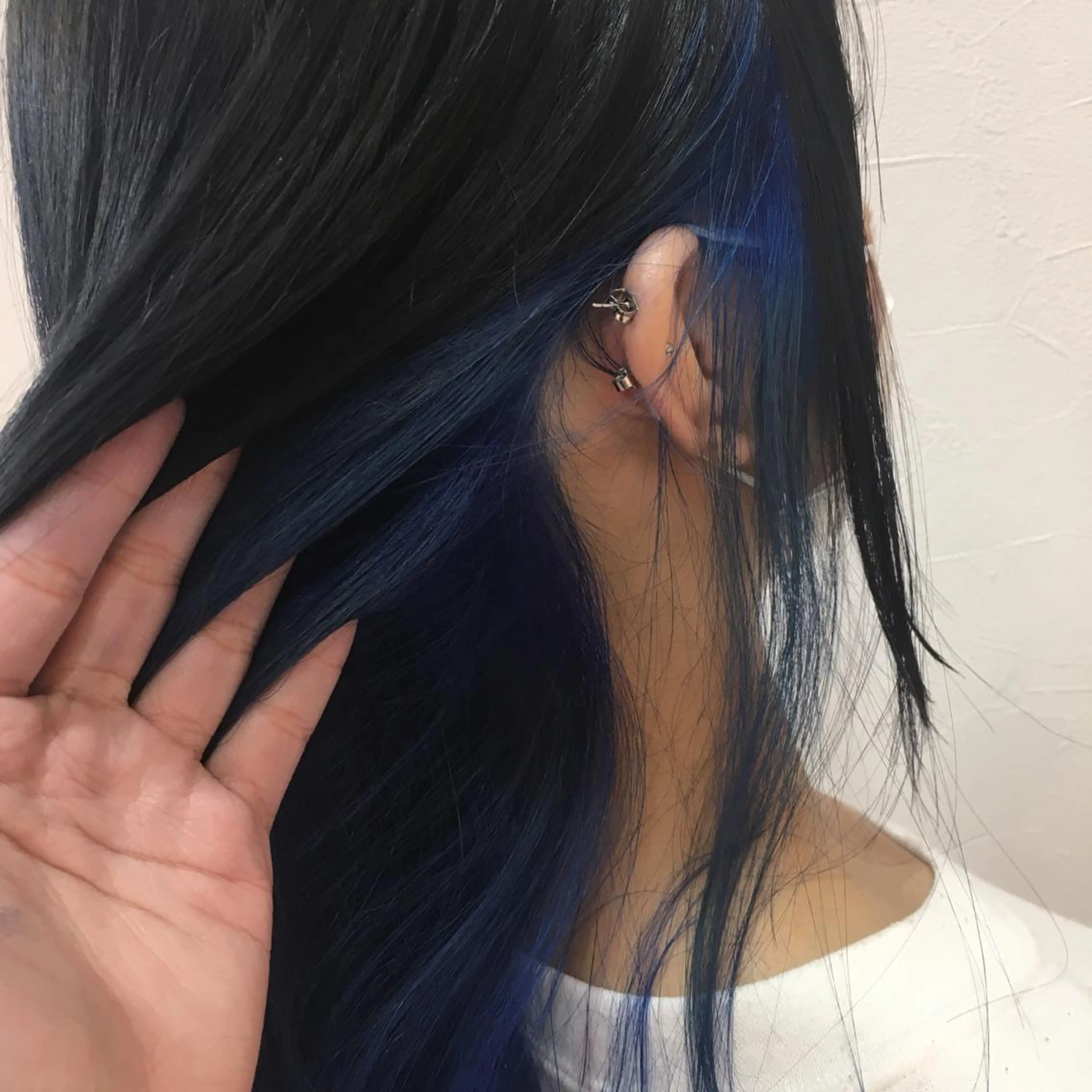 ロング カラー ブリーチ Minori【ミノリ】所属・井手 孔介のヘアスタイル