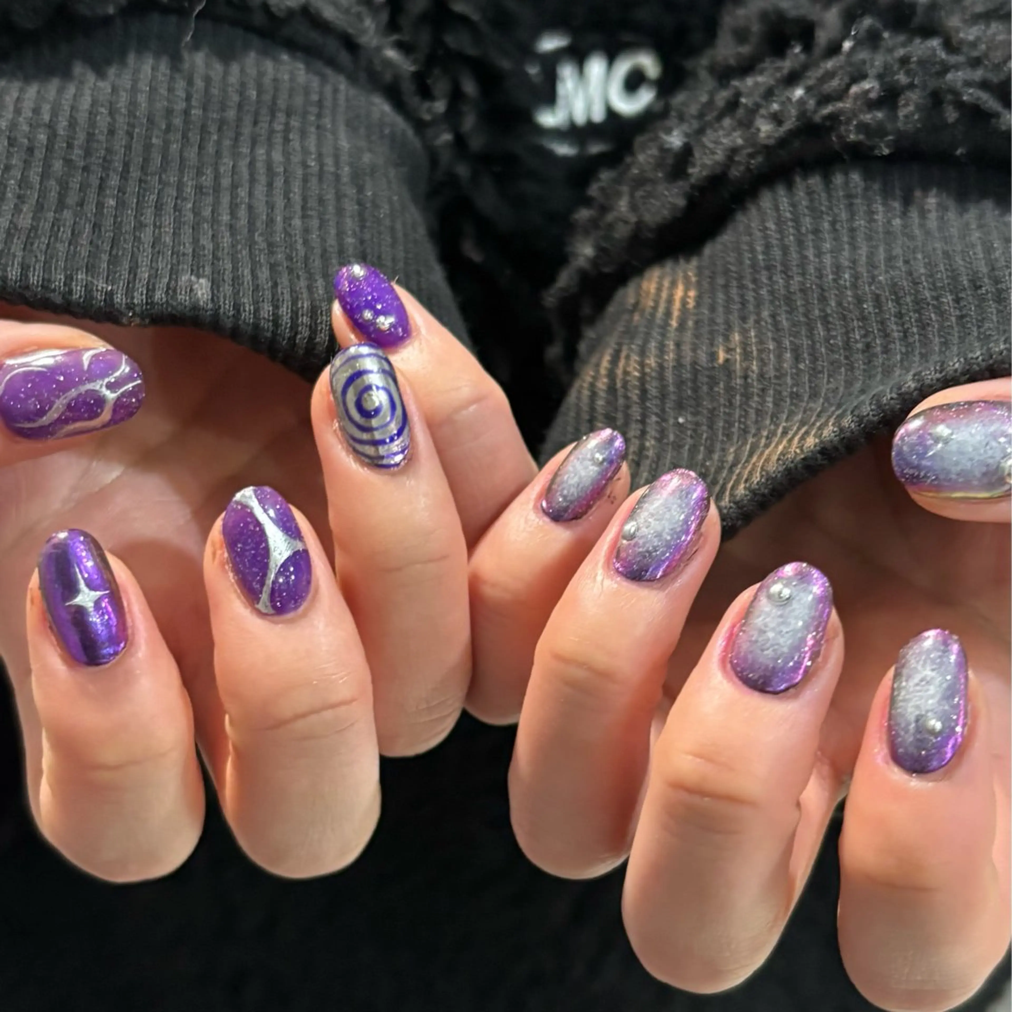 ネイル ハンドネイル 🪐富島彩夏 /海外nail🪐のネイルデザイン