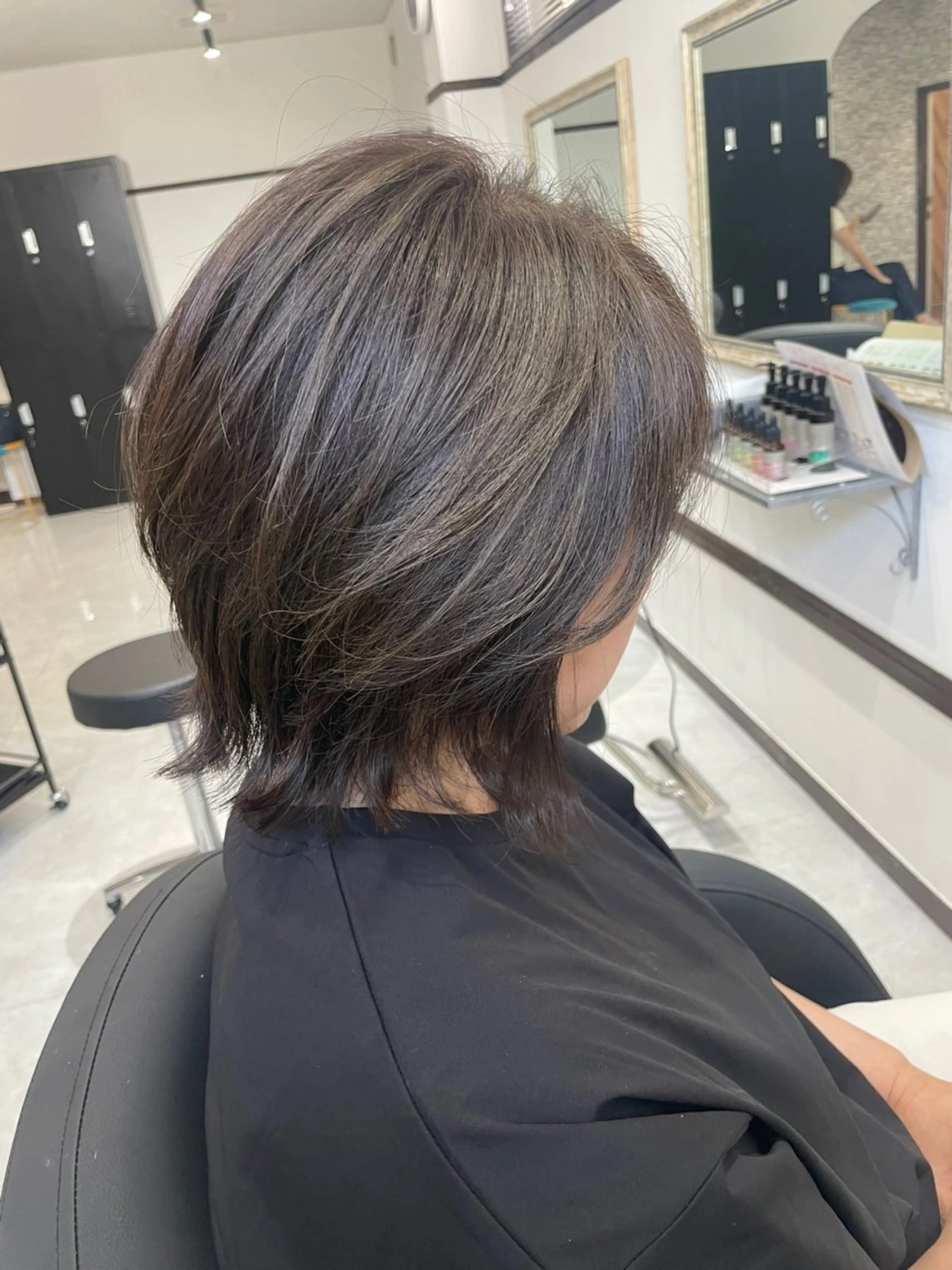 ショート カット ヘアカラー 寺本 早希のヘアスタイル