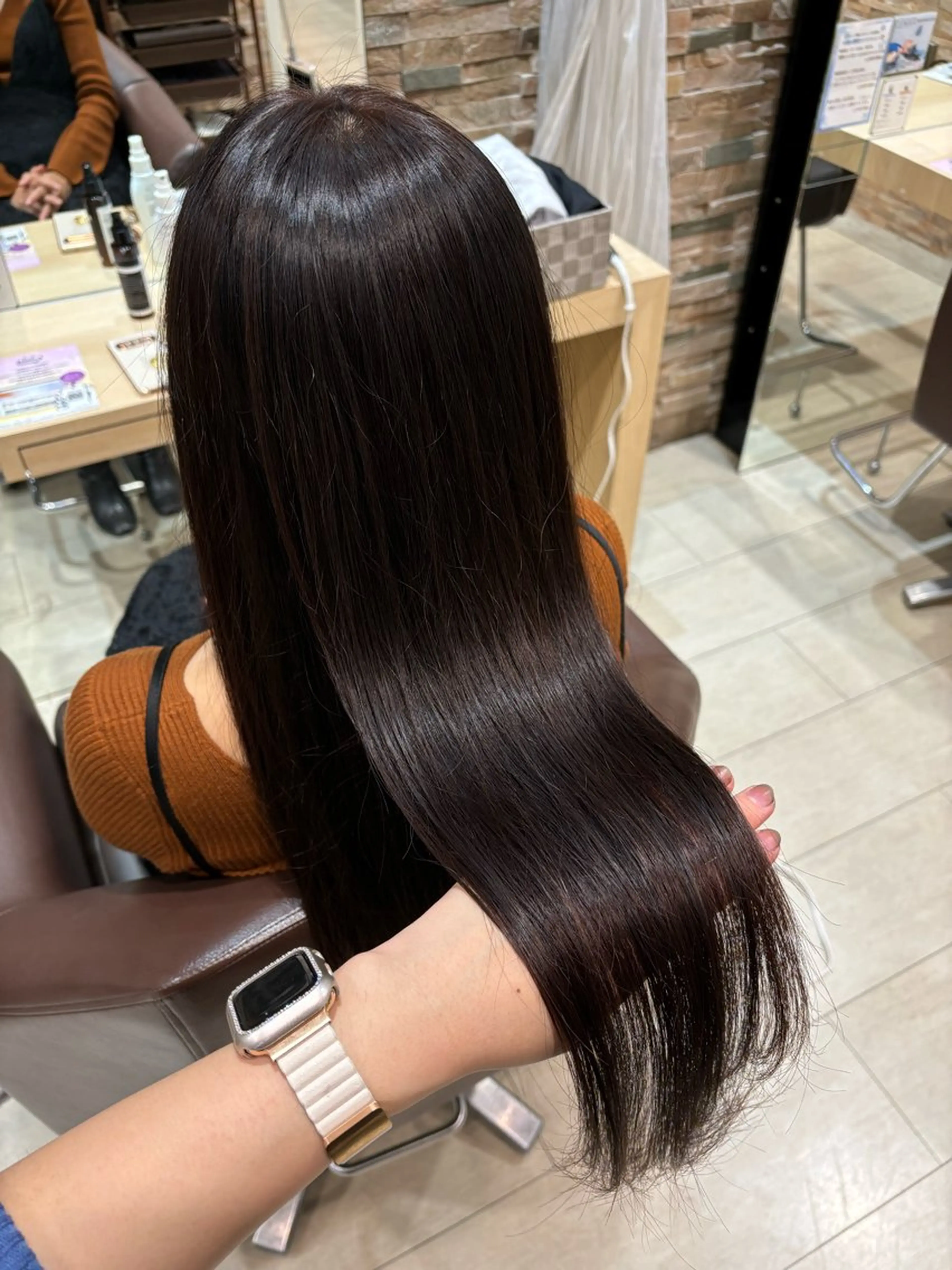 ロング カラー 清家 遥香のヘアスタイル