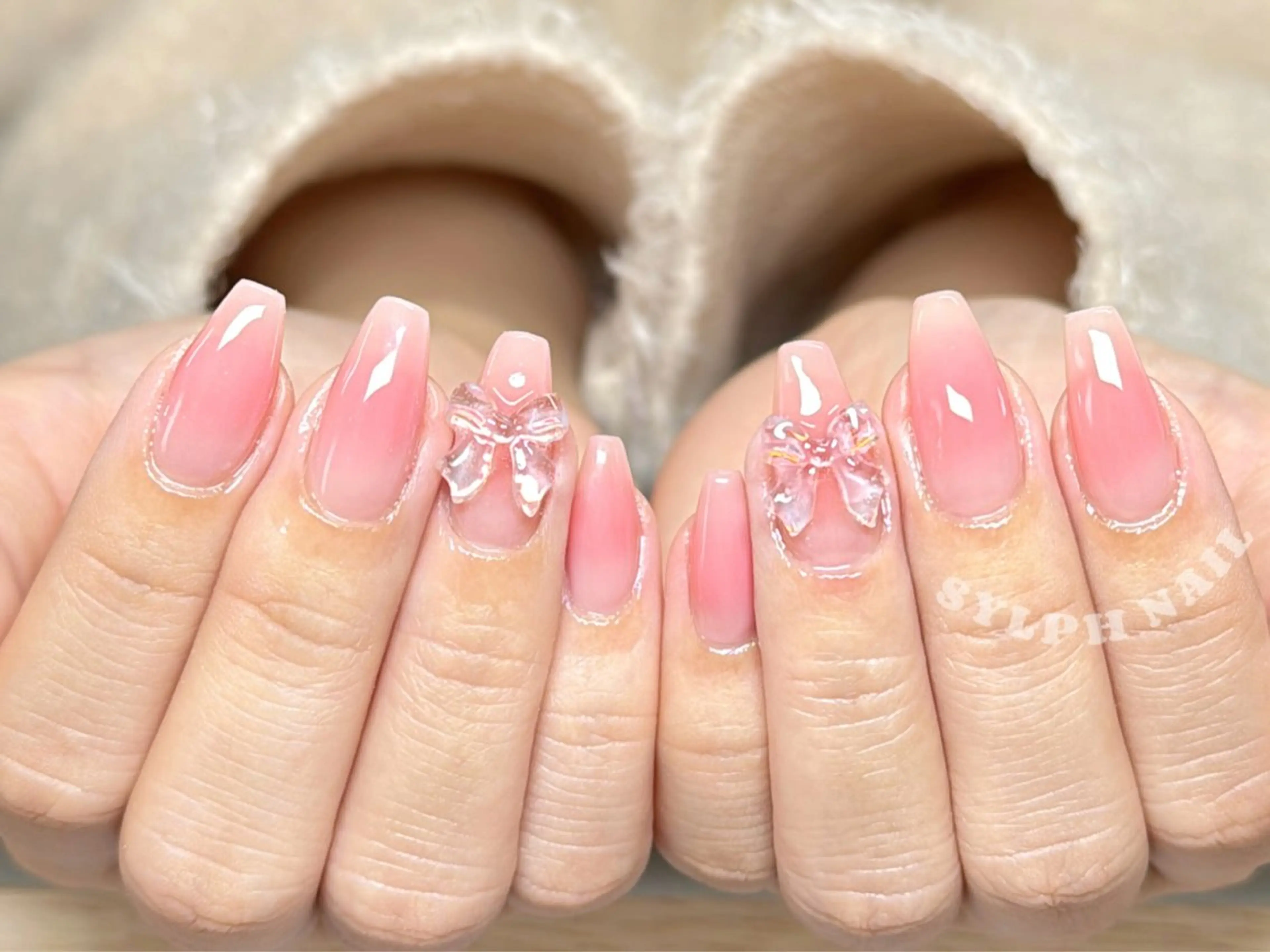 ネイル オーロラネイル 長さ出し フレンチネイル ジェルネイル ガラスフレンチ ハンドネイル Rela・S NAILのネイルデザイン