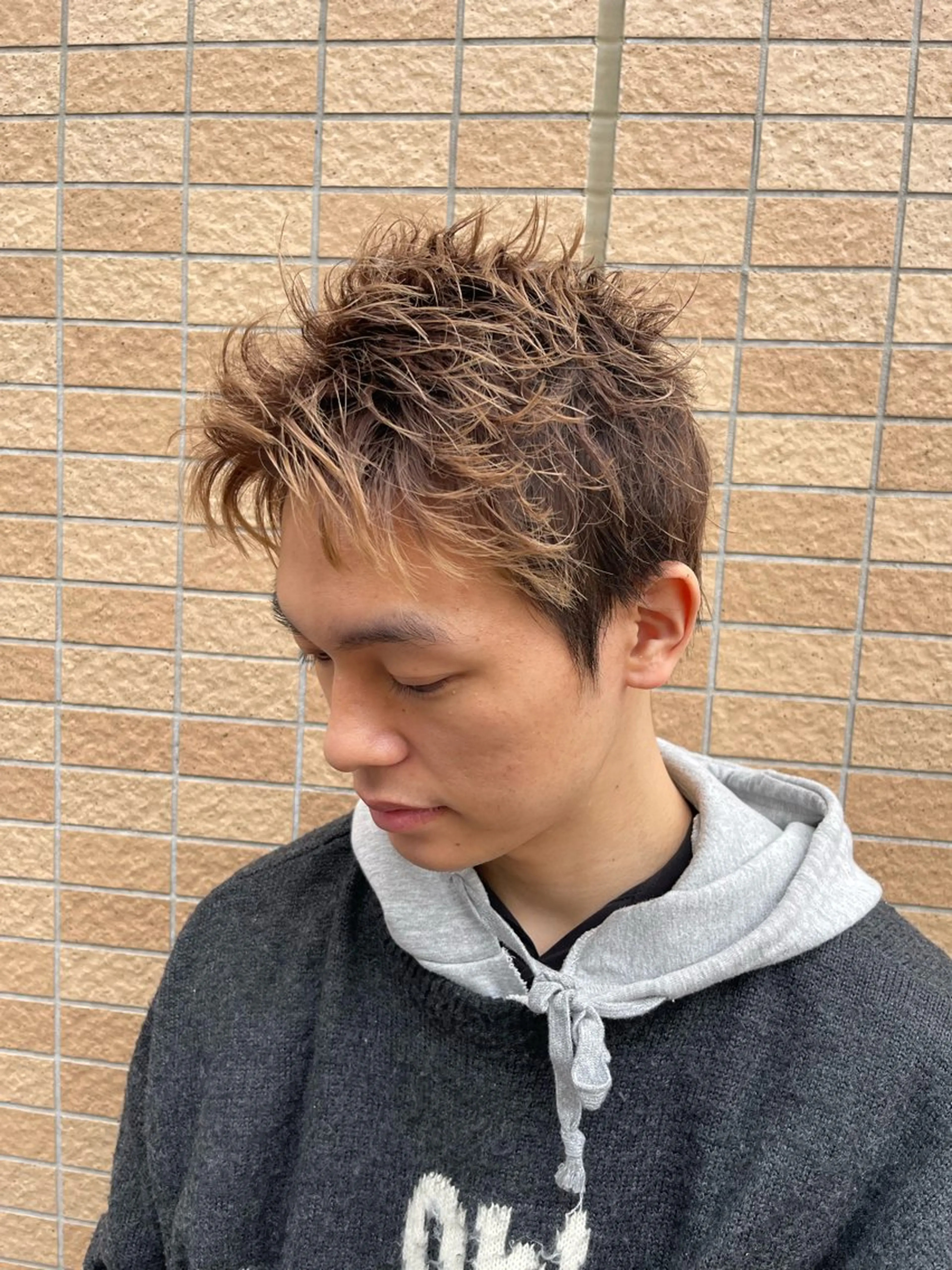 メンズ 萱野 真奈のヘアスタイル