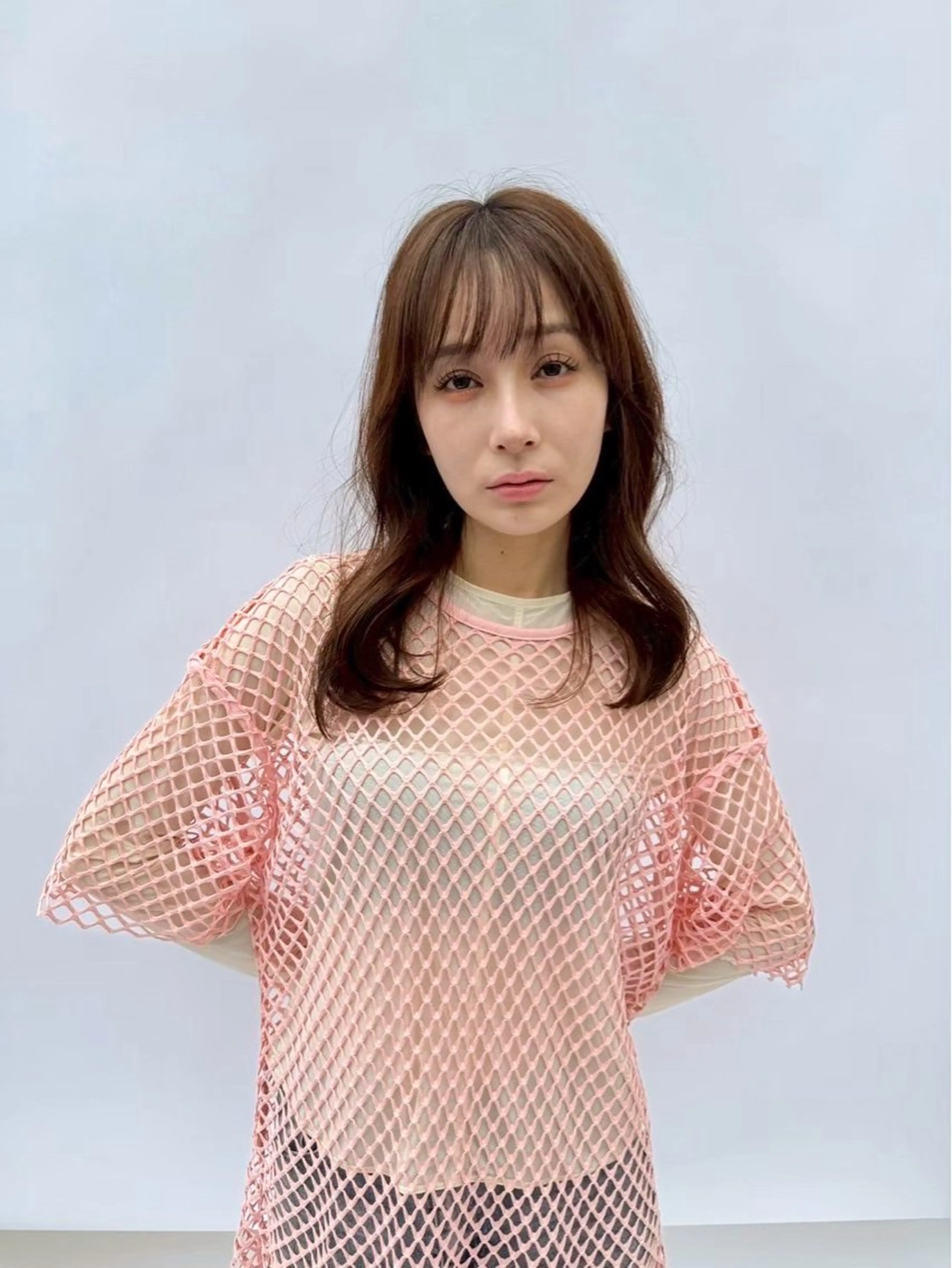 セミロング リュウガ　/レイヤー /透明感カラーのヘアスタイル