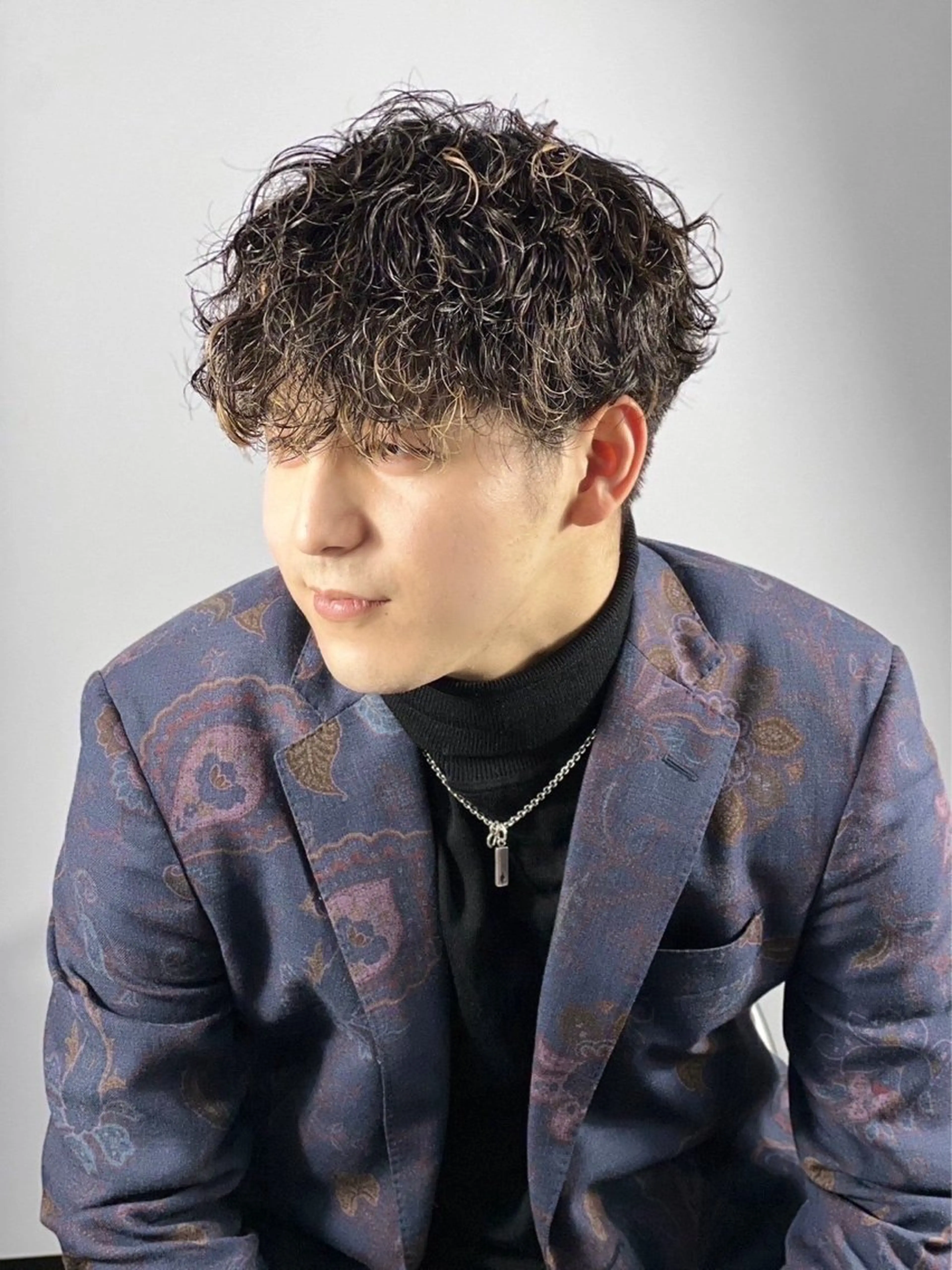 セミロング パーマ メンズ 理容シャイニー　中里店所属・櫻井 亮汰のヘアスタイル