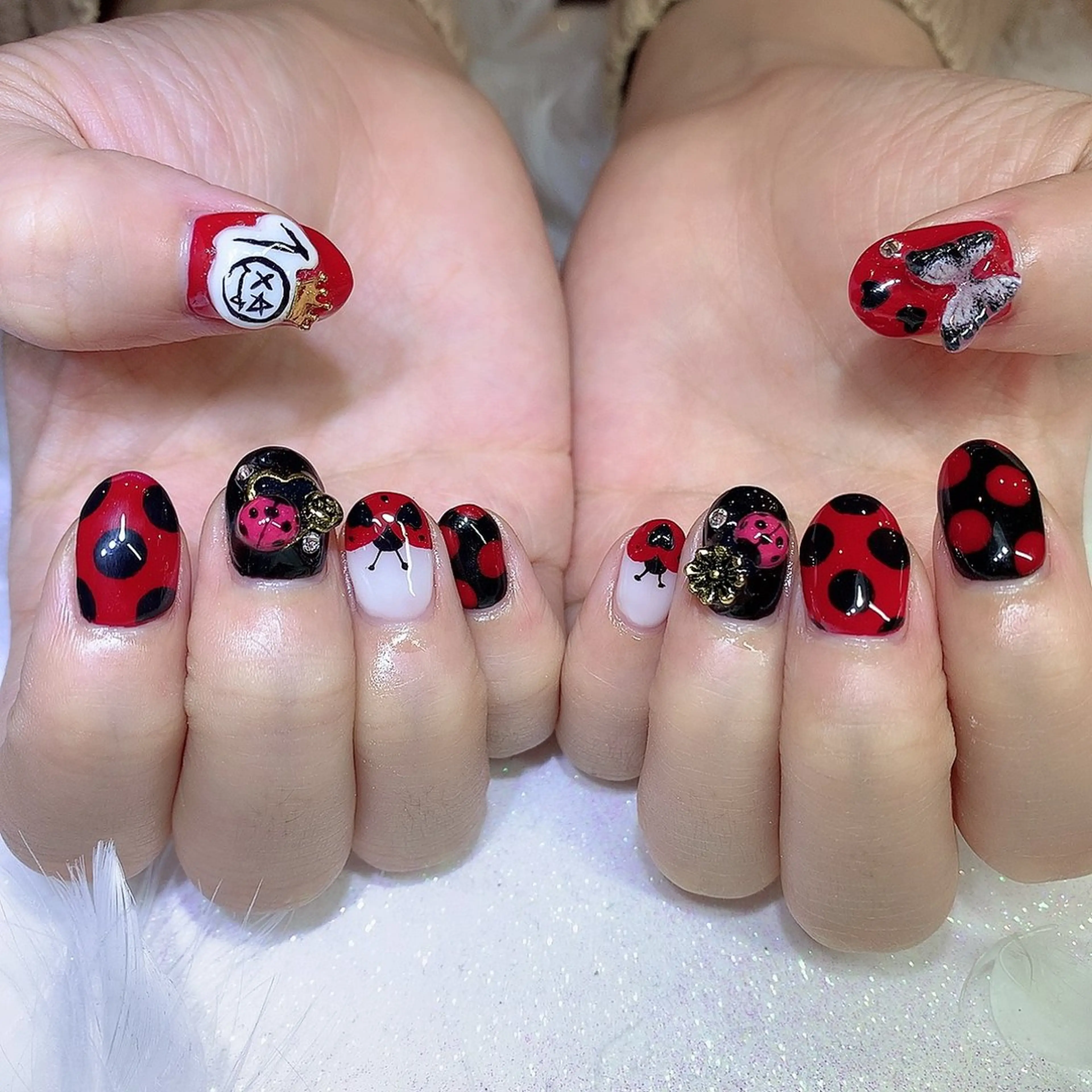 ネイル キラキラネイル 韓国ネイル 持ち込み ストーンネイル 3Dアートネイル💗 都築レナのネイルデザイン