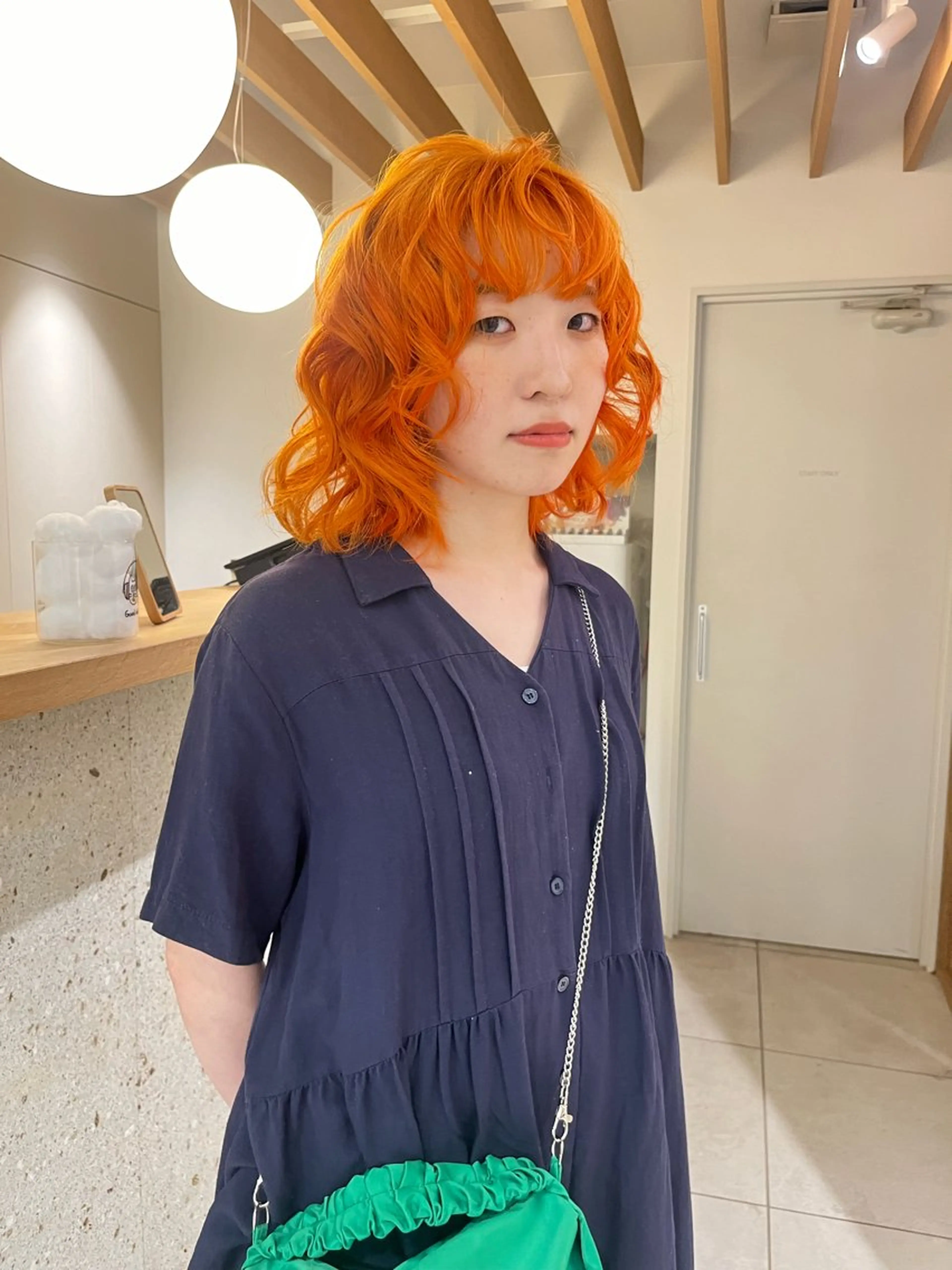 ミディアム カラー ヘアアレンジ ブリーチ オレンジ 似合わせカット 永田 幸のヘアスタイル